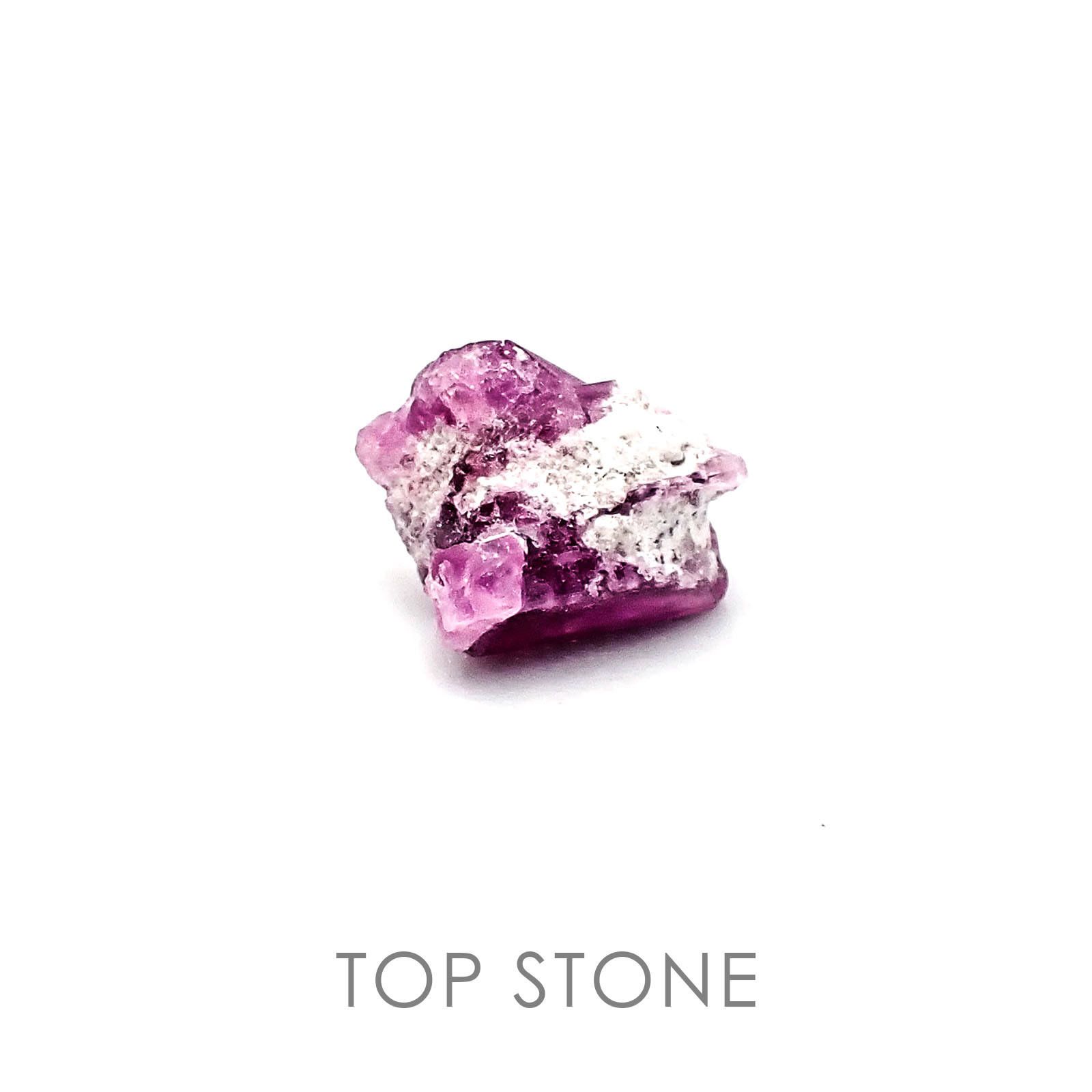 レッドベリル(宝石名レッド・ベリル) アメリカ・ユタ州産 原石・結晶 0.60ct 識別済[20063011]5.3×4.9mm前後