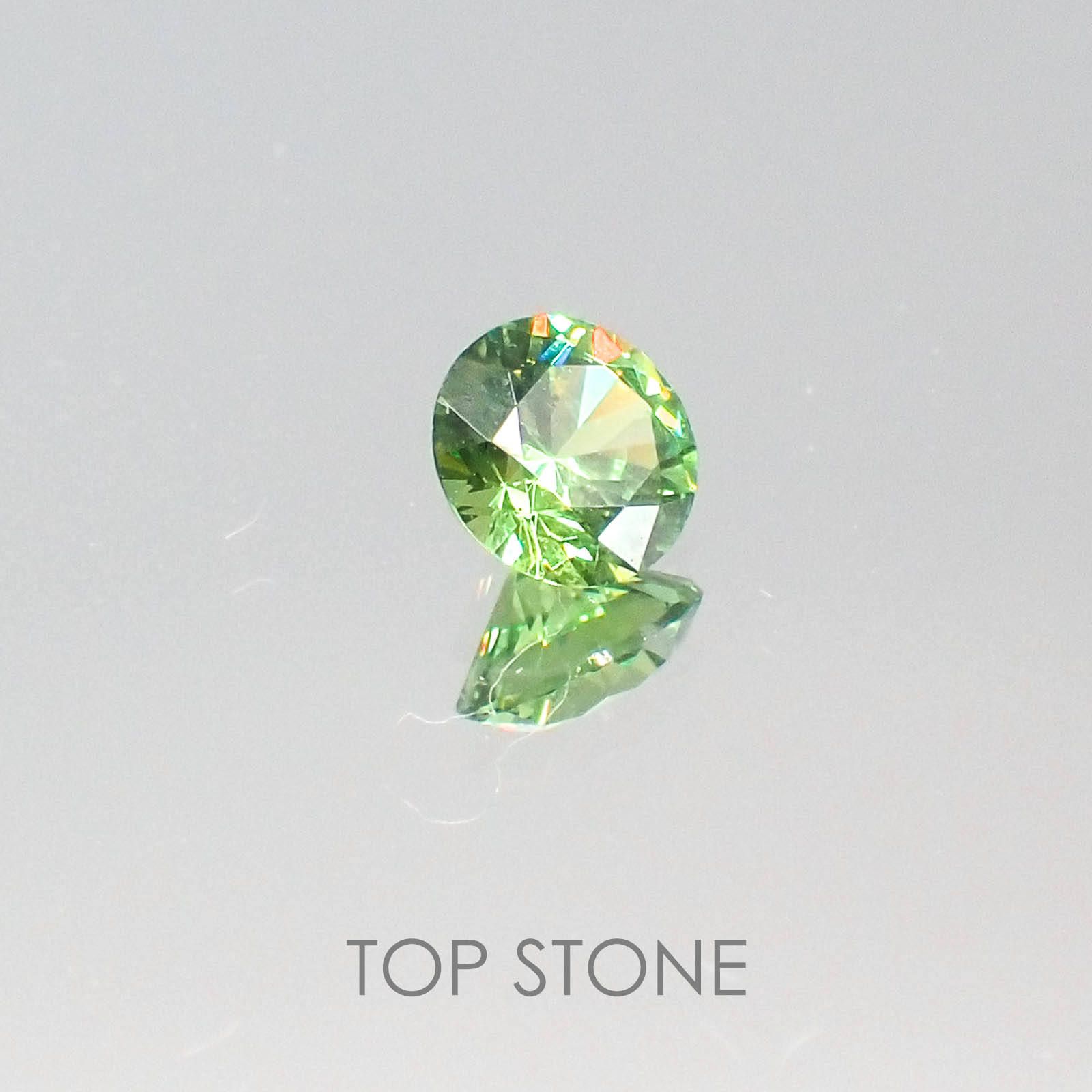 デマントイドガーネット(宝石名デマントイド・ガーネット) ロシア産 0.306ct ソ付(彩珠)[20063127]4×4mm前後
