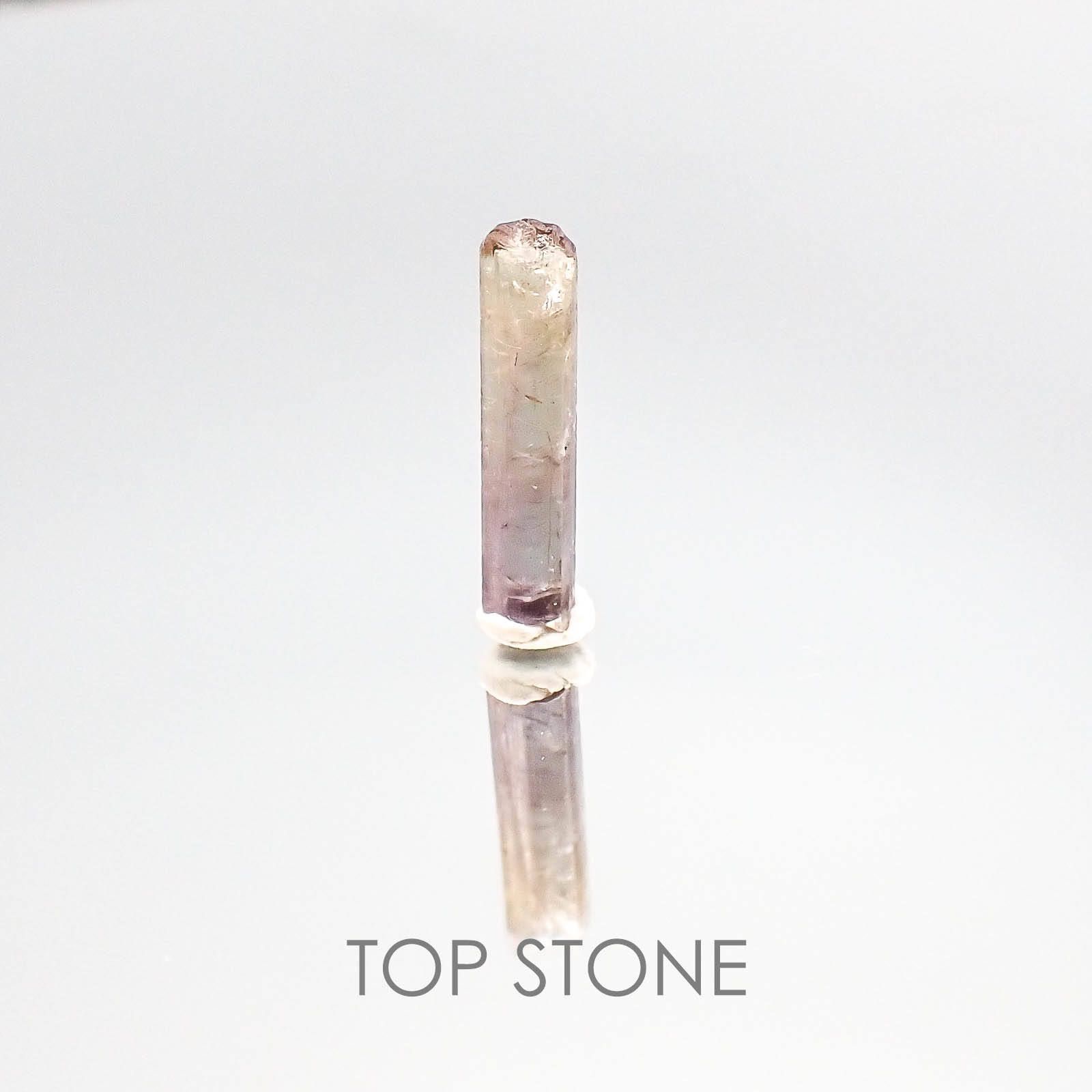 バイカラータンザナイト非加熱(宝石名バイカラー・ゾイサイト)タンザニア産 原石・結晶 1.49ct 識別済[20063413]14.5×2.6mm前後