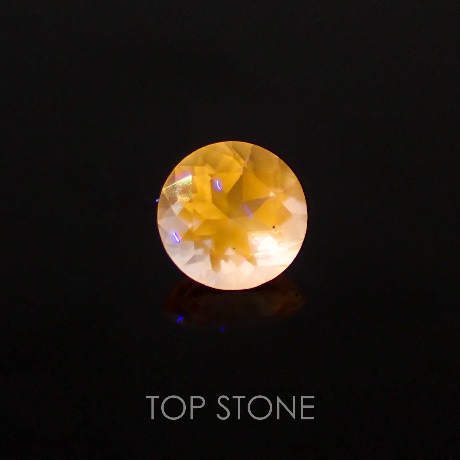 パープルスキャポライト(マリアライト) スリランカ産 ルース 0.21ct[21019561]4.2×4.2mm前後