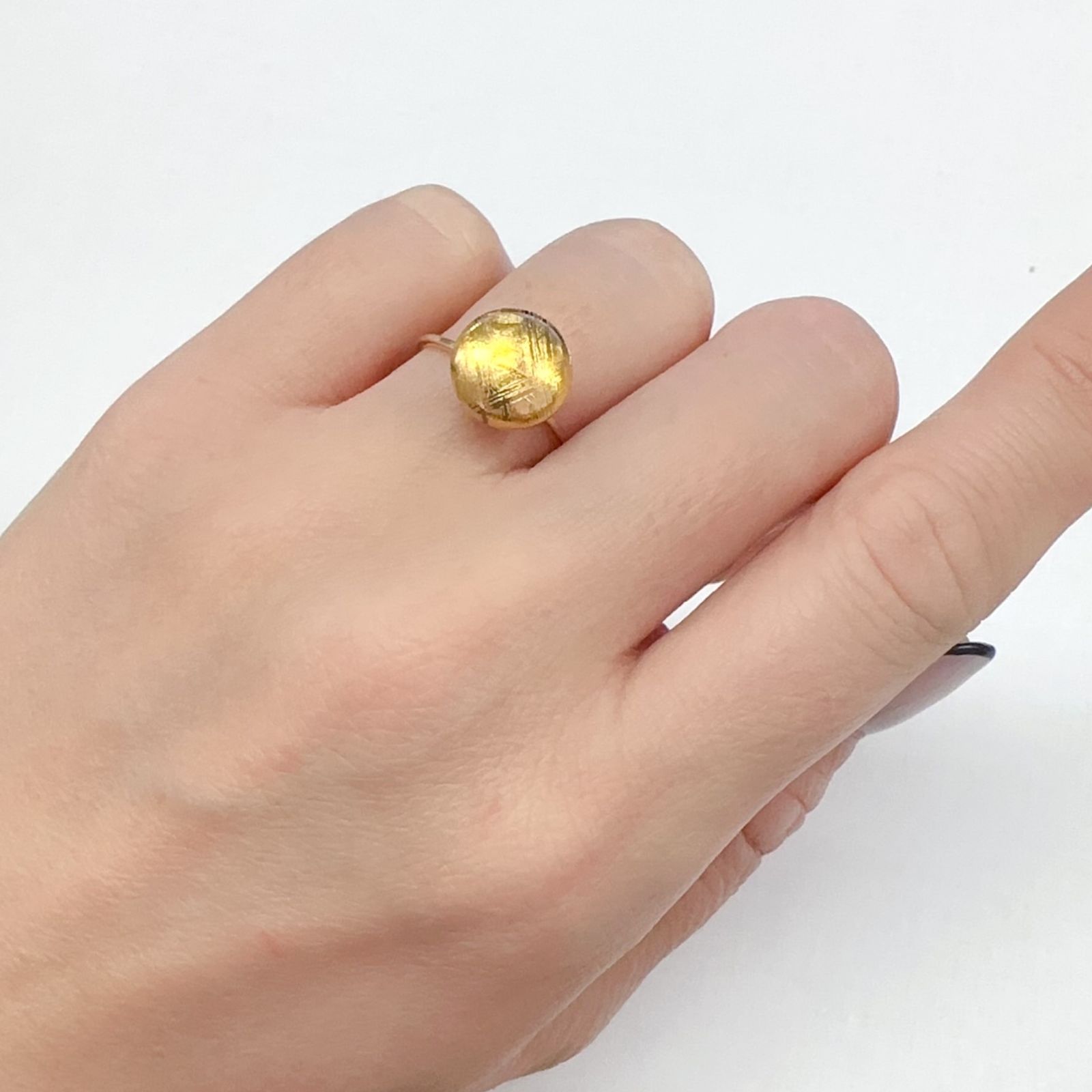 ムオニナルスタ隕石 発見地:スウェーデン 7.77ct[240125805]10.3x10.2mm前後