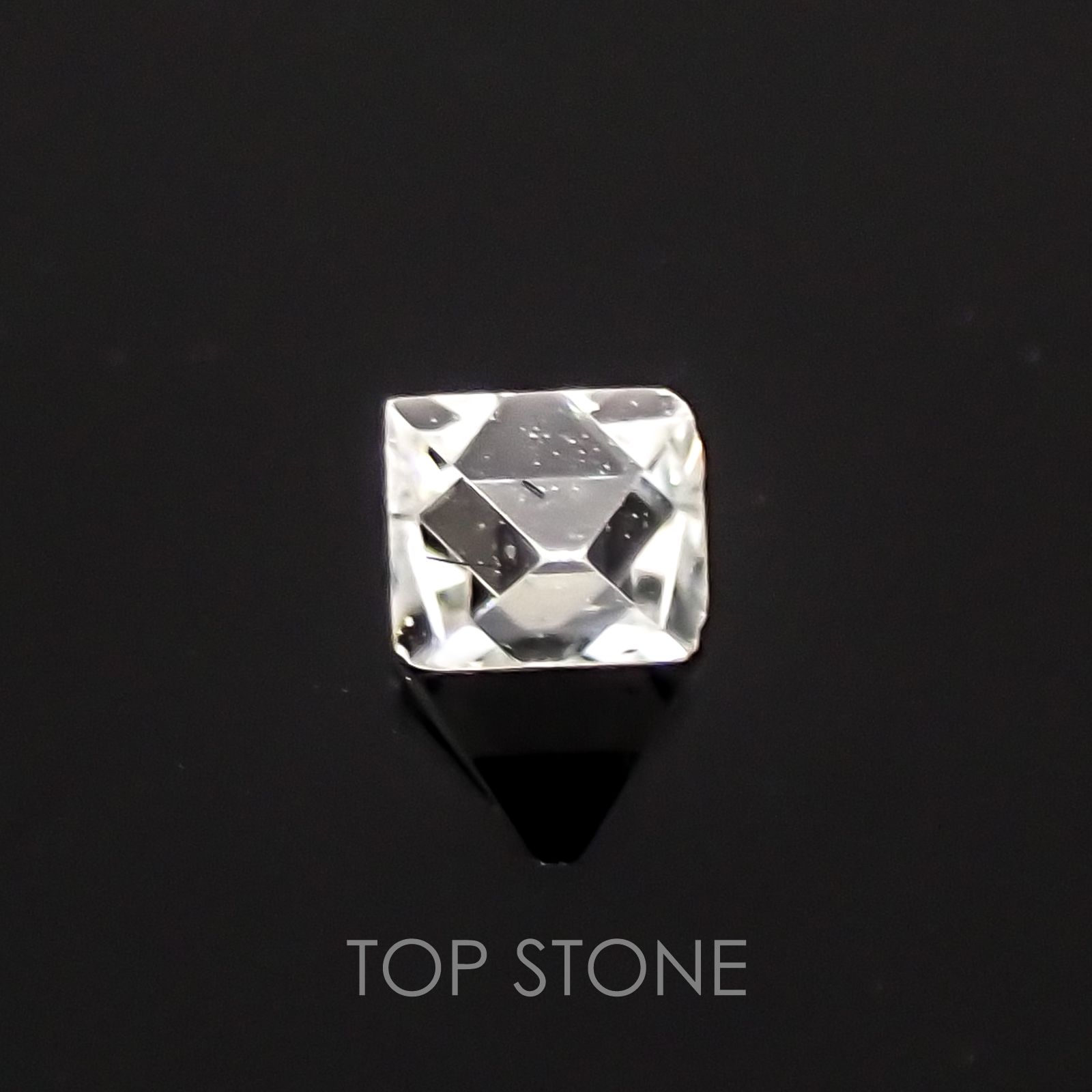 ソーヤブルダイヤモンド 原石 ロシア産 ルース 0.059ct[210310110]2.7×2.3mm前後