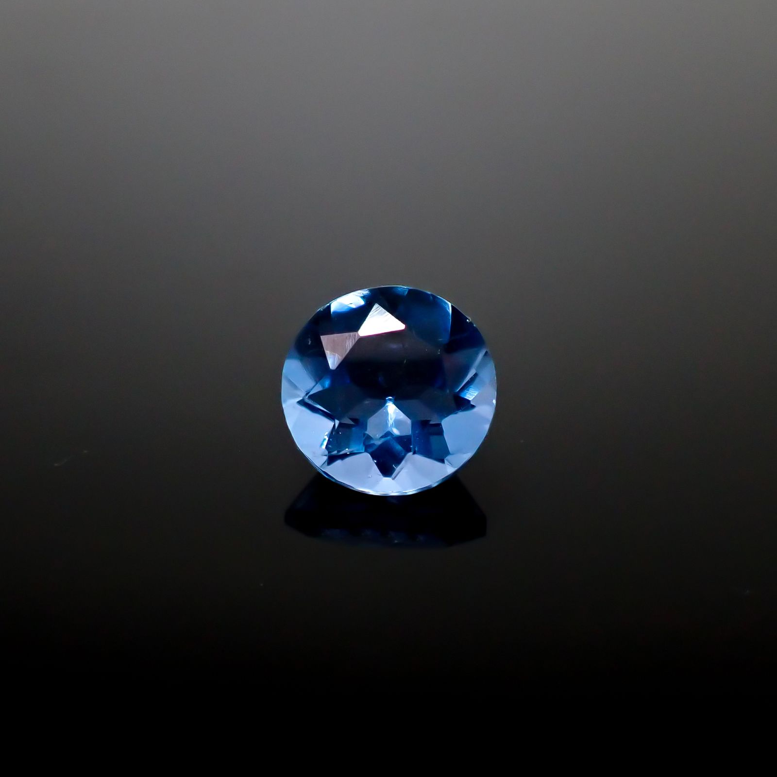 カラーチェンジフローライト ブラジル産 2.17ct [241229645]8.2x8.2mm前後