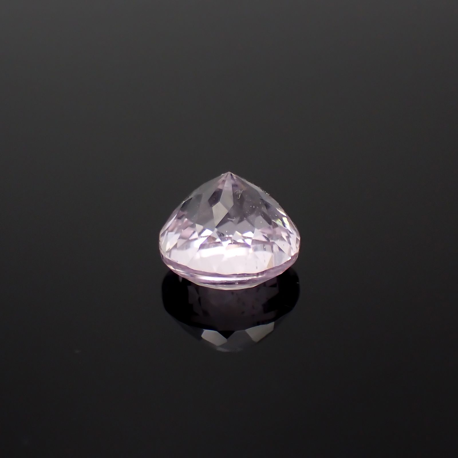 クンツァイト アフガニスタン産 2.85ct [251124359]8.2x8.2mm前後