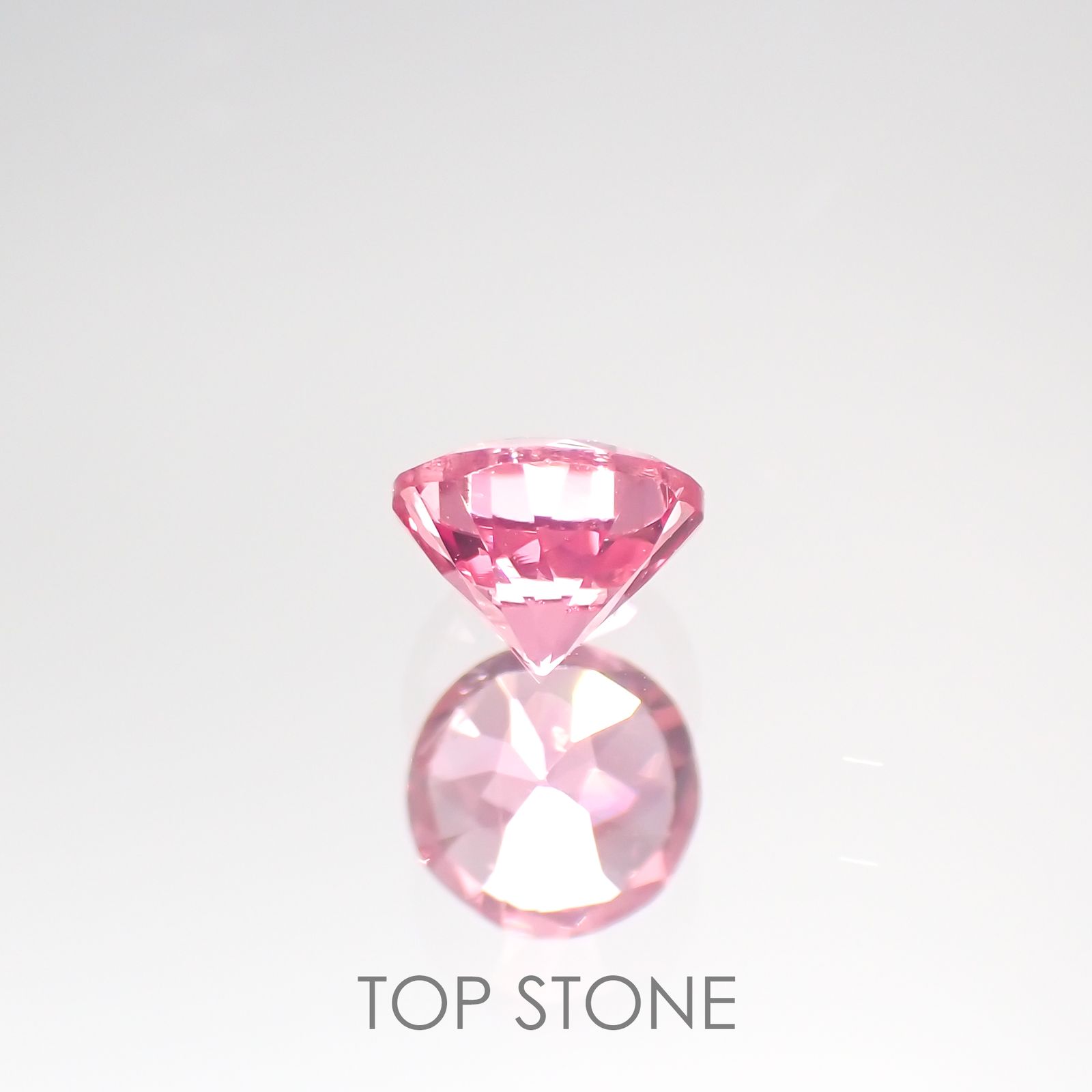ホットピンクスピネル(宝石名ピンク・スピネル) タンザニア産 0.33ct 識別済[210812583]4×4mm前後