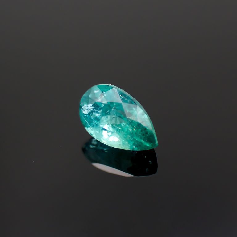 パライバトルマリン(宝石名トルマリン/別名パライバ・トルマリン)ブラジル・パライバ州バターリャ鉱山産 0.498ct ソ付(宝貴協)[221018793]6.2x3.7mm前後