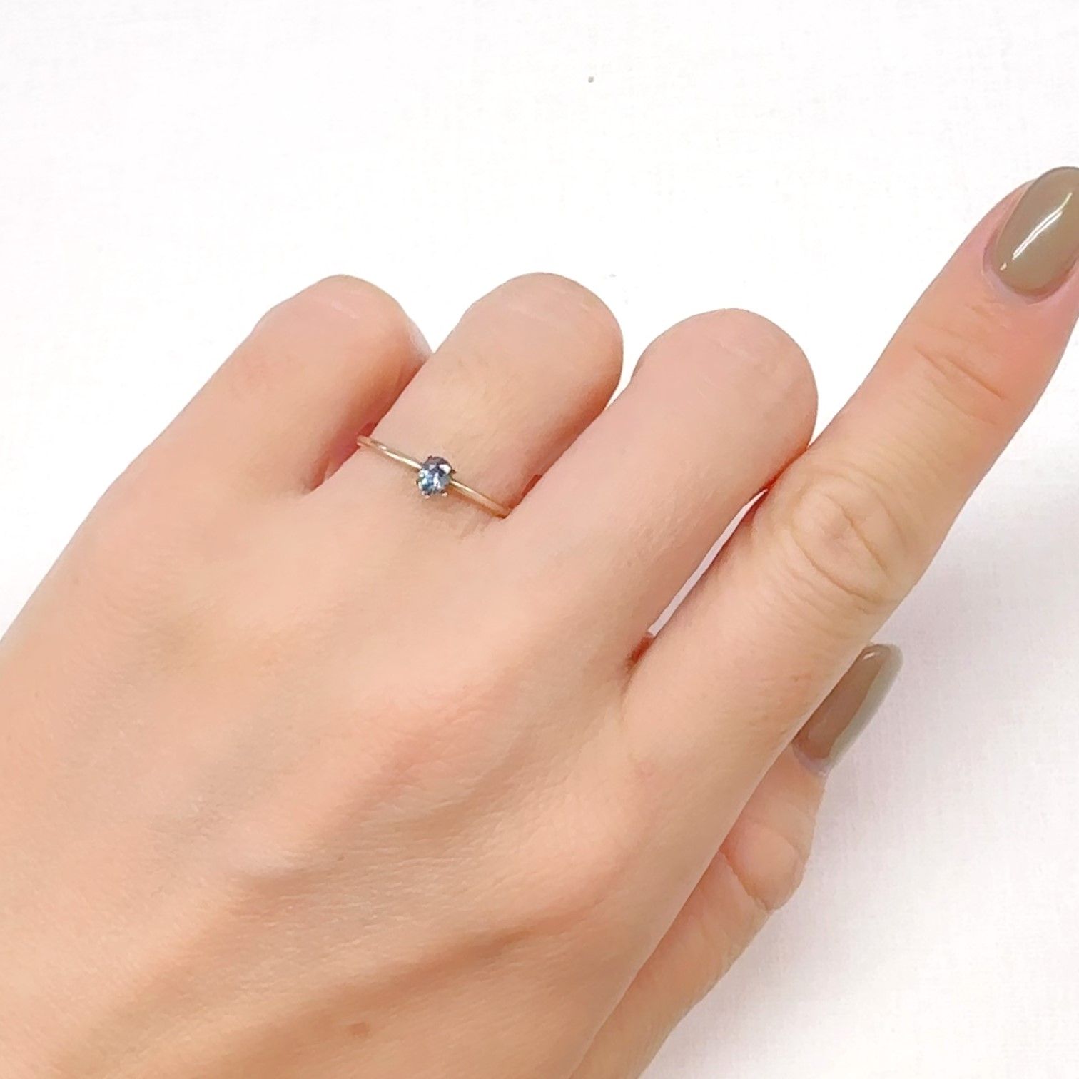 モンタナサファイア アメリカ・モンタナ州産 0.21ct[240928864]4.1x3mm前後