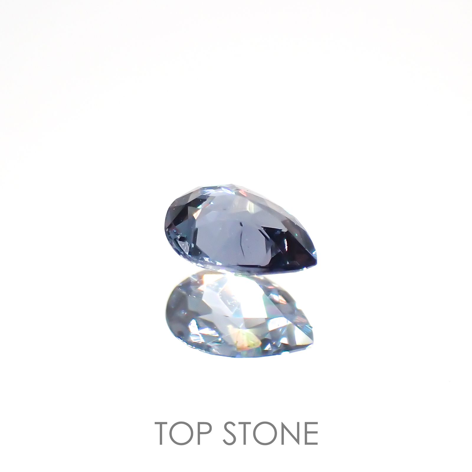 カラーチェンジガーネット アレキタイプ(宝石名ガーネット)マダガスカル・ベキリー産 0.17ct 識別済[220616432]4.2x3.1mm前後