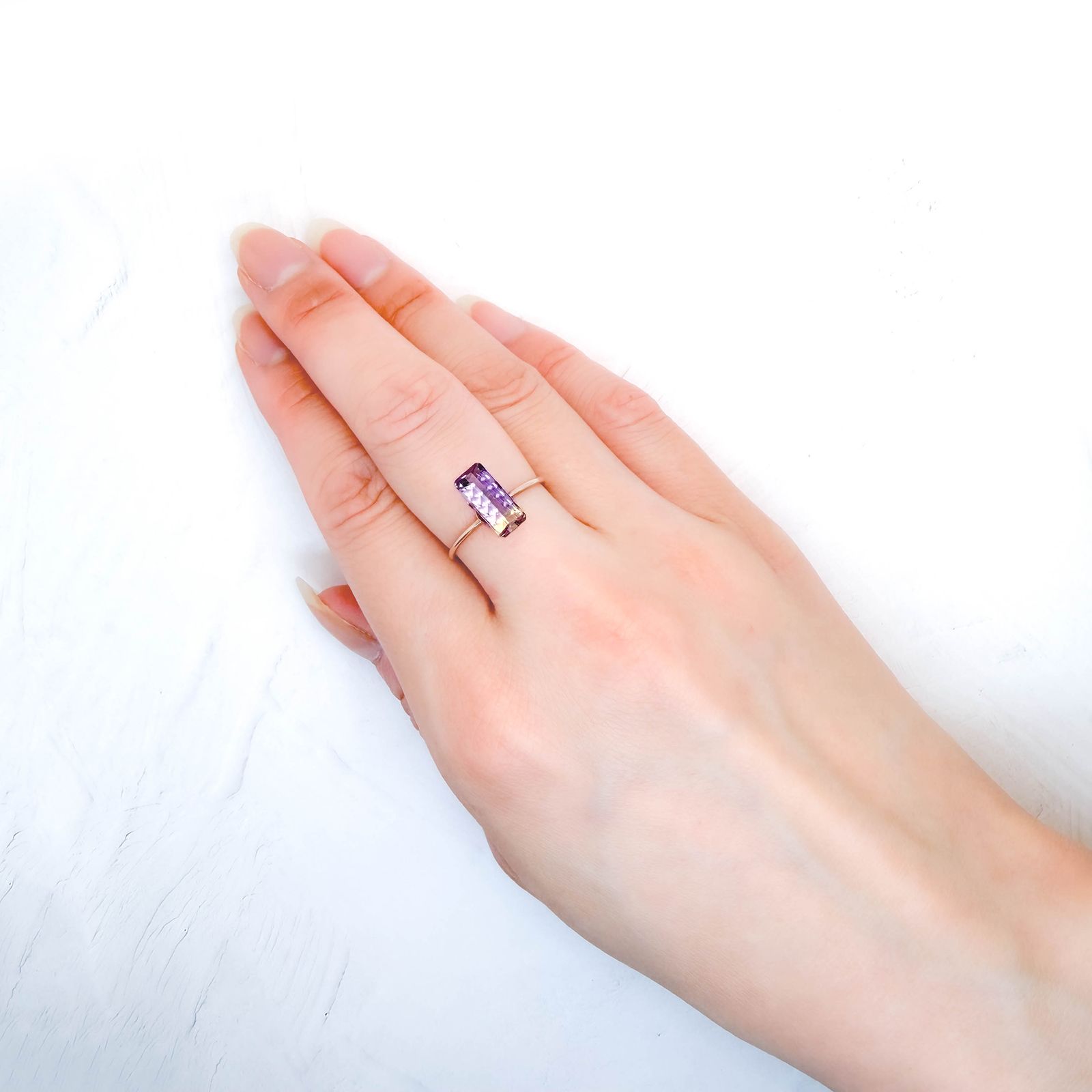 ◇カスタムカット◇アメトリン ブラジル/ボリビア産 1.86ct / 11x5mm前後 [260632318]