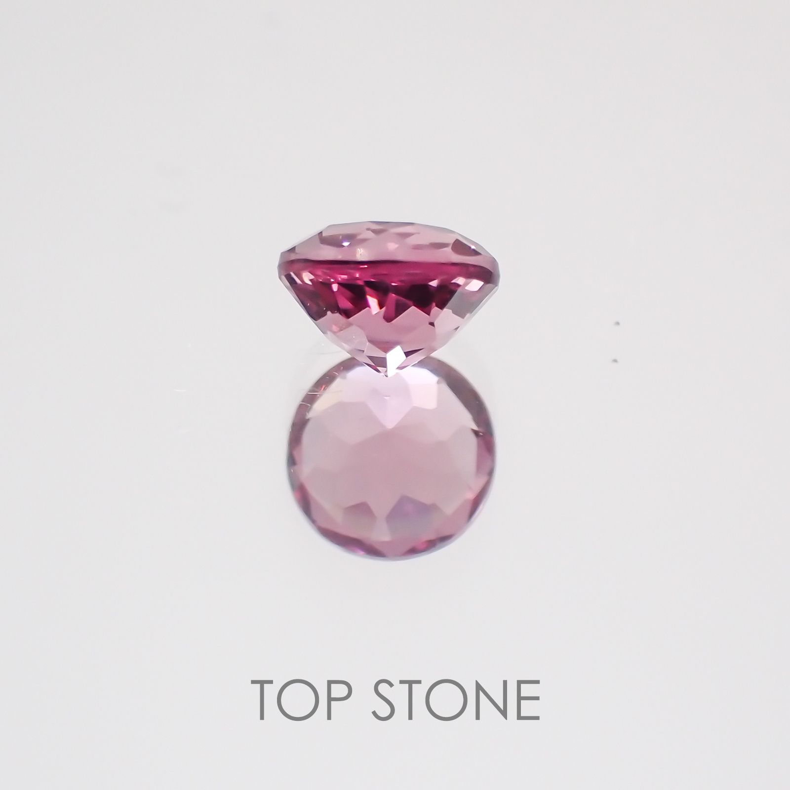 カラーチェンジマラヤガーネット タンザニア産 ルース 0.53ct[21029650]4.5×4.5mm前後