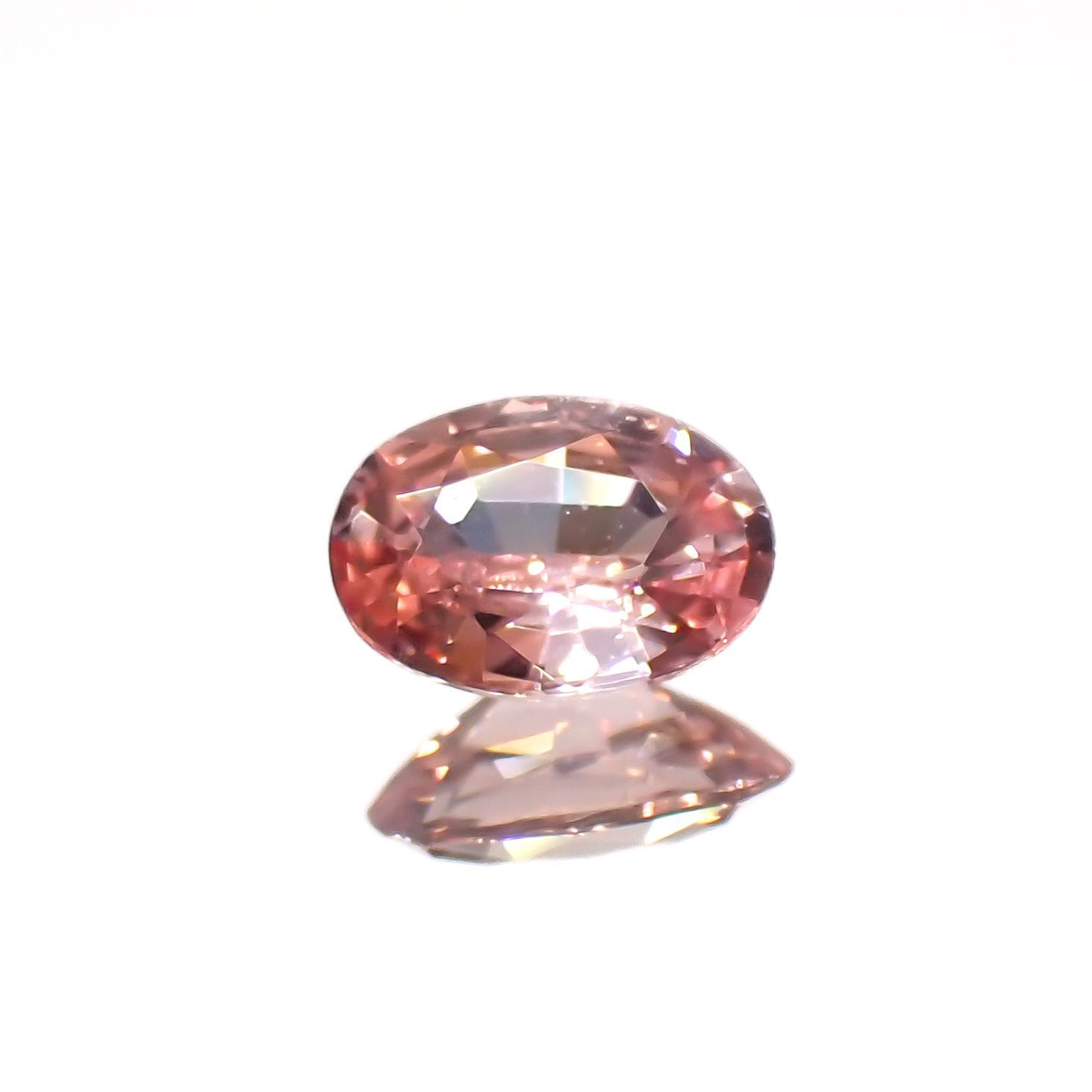 パパラチャサファイア(宝石名サファイア/別名パパラチャ・サファイア)スリランカ産 0.218ct DGL鑑付[221219220]4.46x3.14mm前後