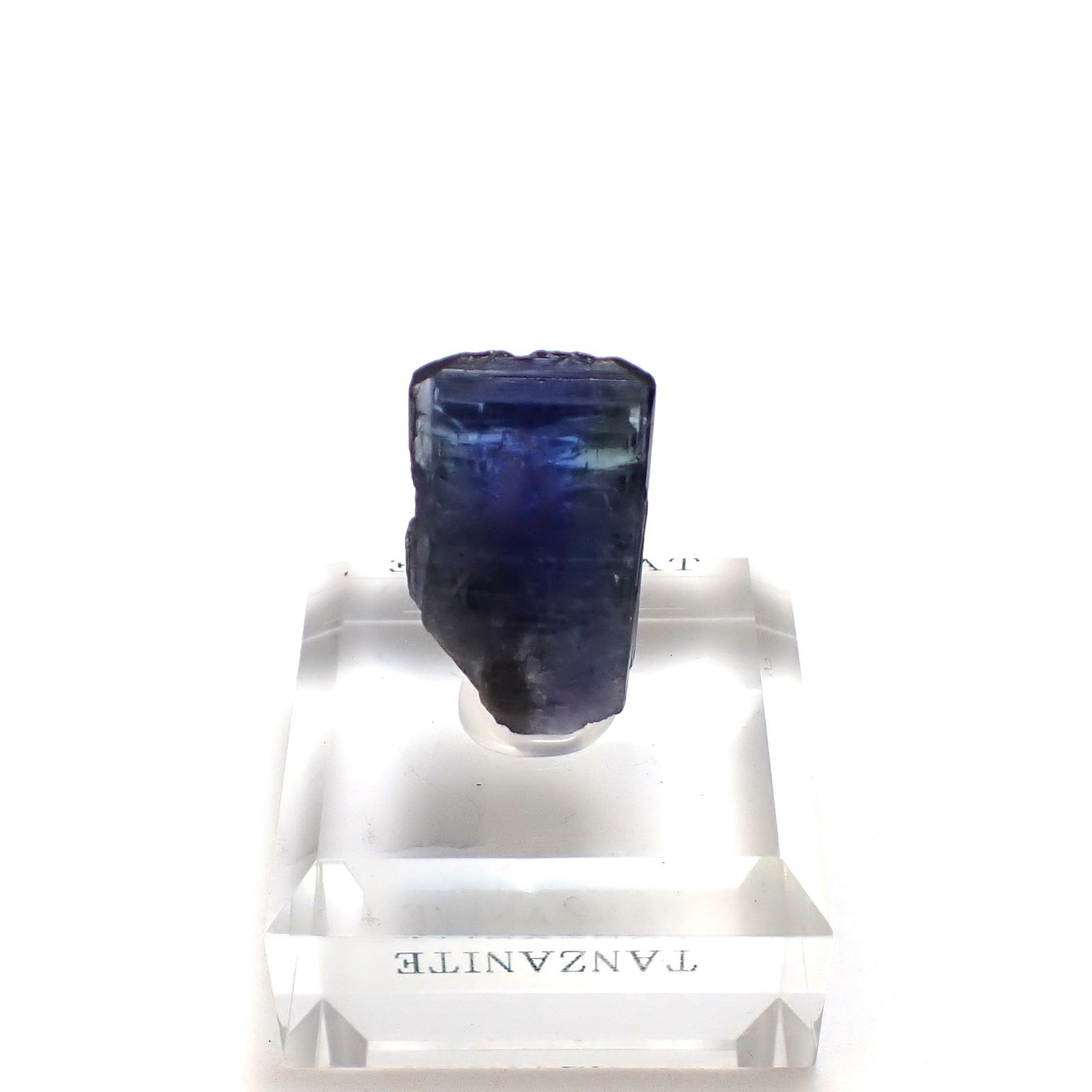 バイカラータンザナイト原石 タンザニア産 アクリル台座付き 50.31ct(10.06g) / 10.5x16.7x30.1mm前後 [260632369]