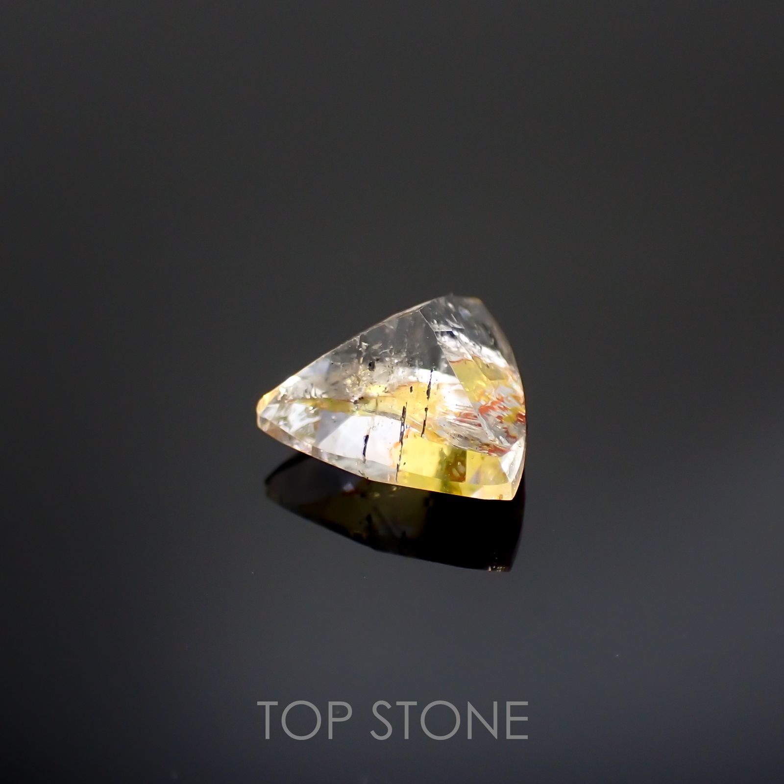 オーロラクォーツ ブラジル・ミナスジェライス産 2.95ct[220114359]10.3x10.2mm前後
