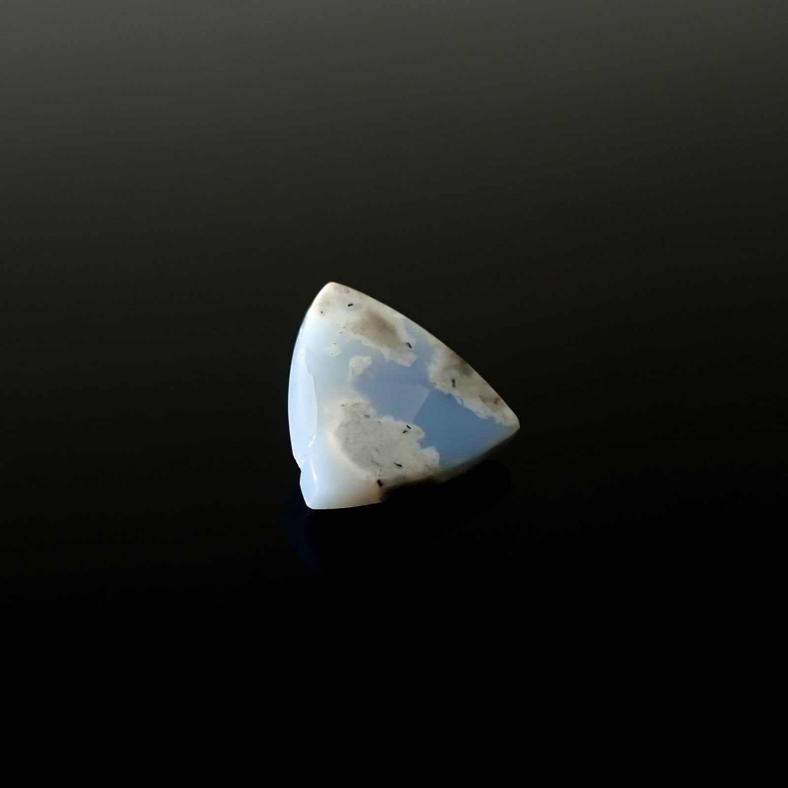 マトリックスブルーオパール アメリカ・オレゴン州産 1.31ct[240125676]8.8x8.6mm前後