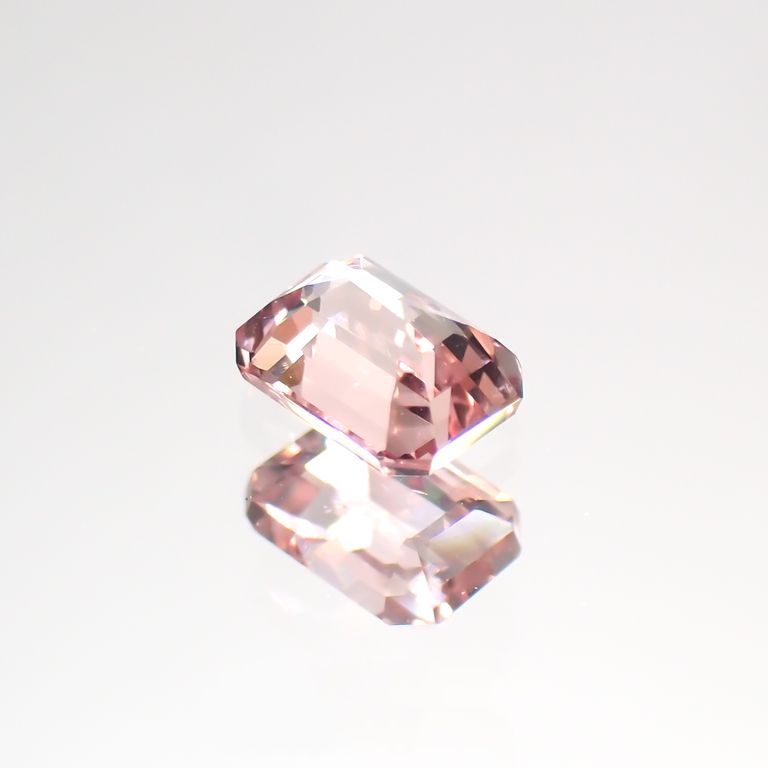 パパラチャサファイア 非加熱(宝石名サファイア/別名パパラチャ・サファイア)スリランカ産 0.29ct GIA鑑付[230421635]4.11x3.02mm前後