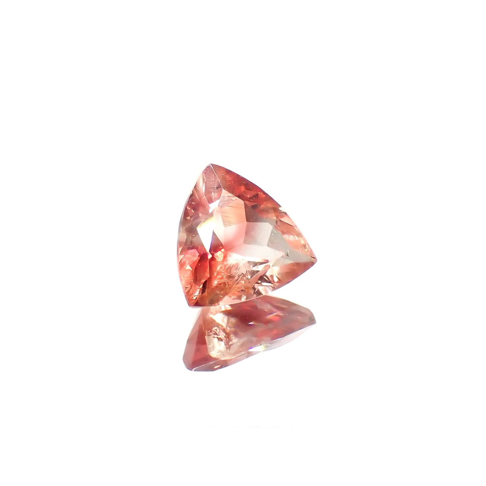 バイカラーアンデシン(宝石名アンデシン)チベット産 識別済 0.90ct / 6.8x6.8mm前後 [220115265]