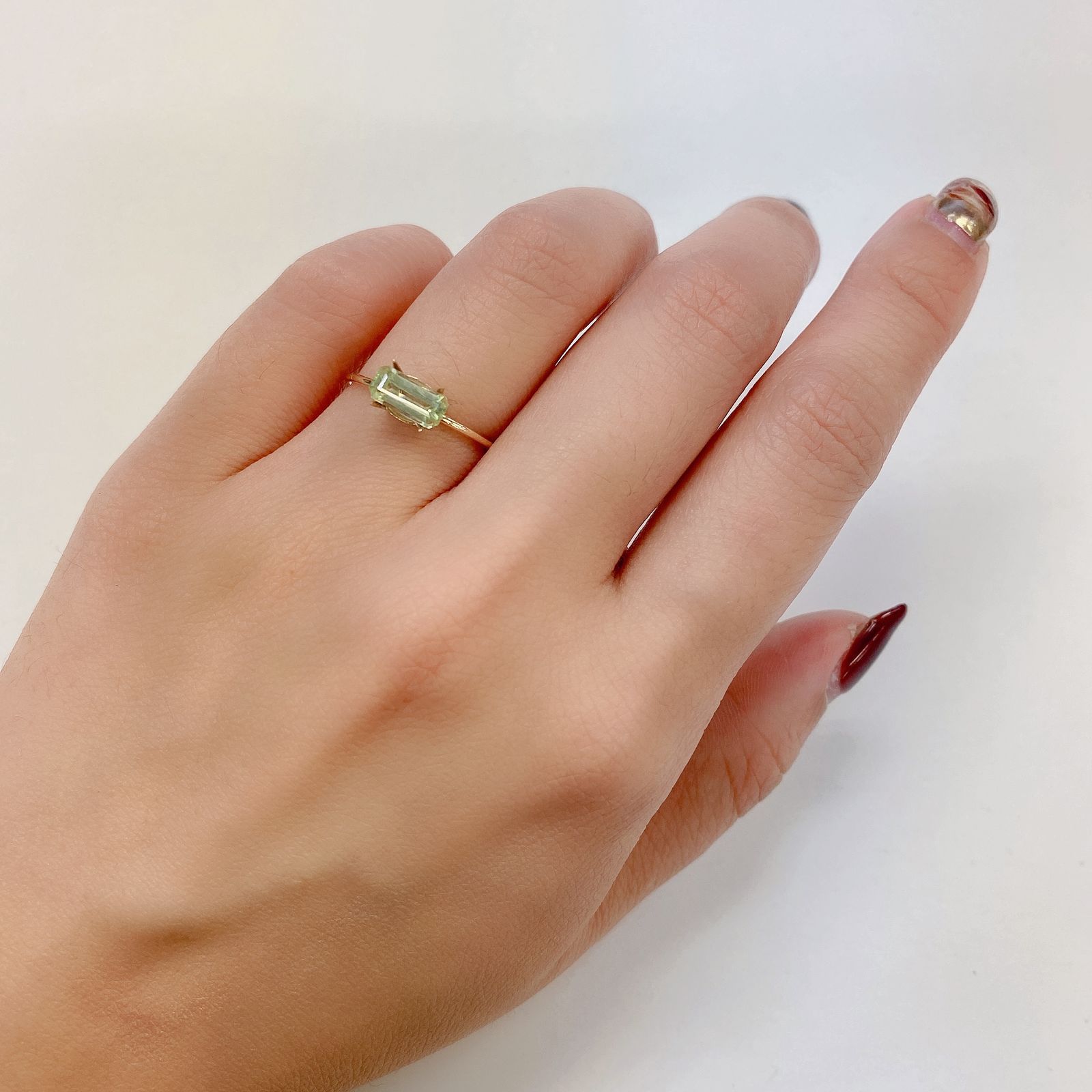 ミントガーネット(宝石名グリーン グロッシュラー・ガーネット)タンザニア産 0.81ct 識別済[230522253]7.8x3.6mm前後