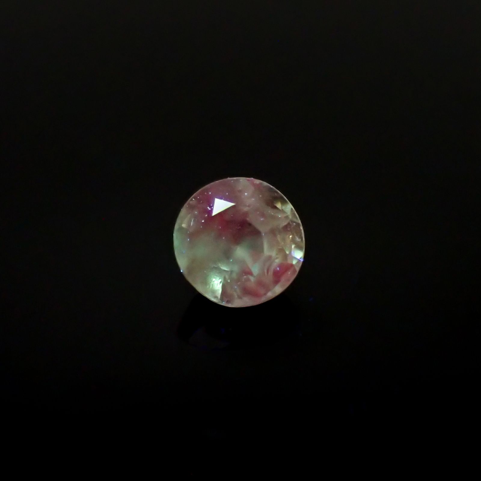 シルキーアレキサンドライト ブラジル・ミナスジェライス州ヘマチタ鉱山産 0.28ct[240929055]3.8x3.8mm前後