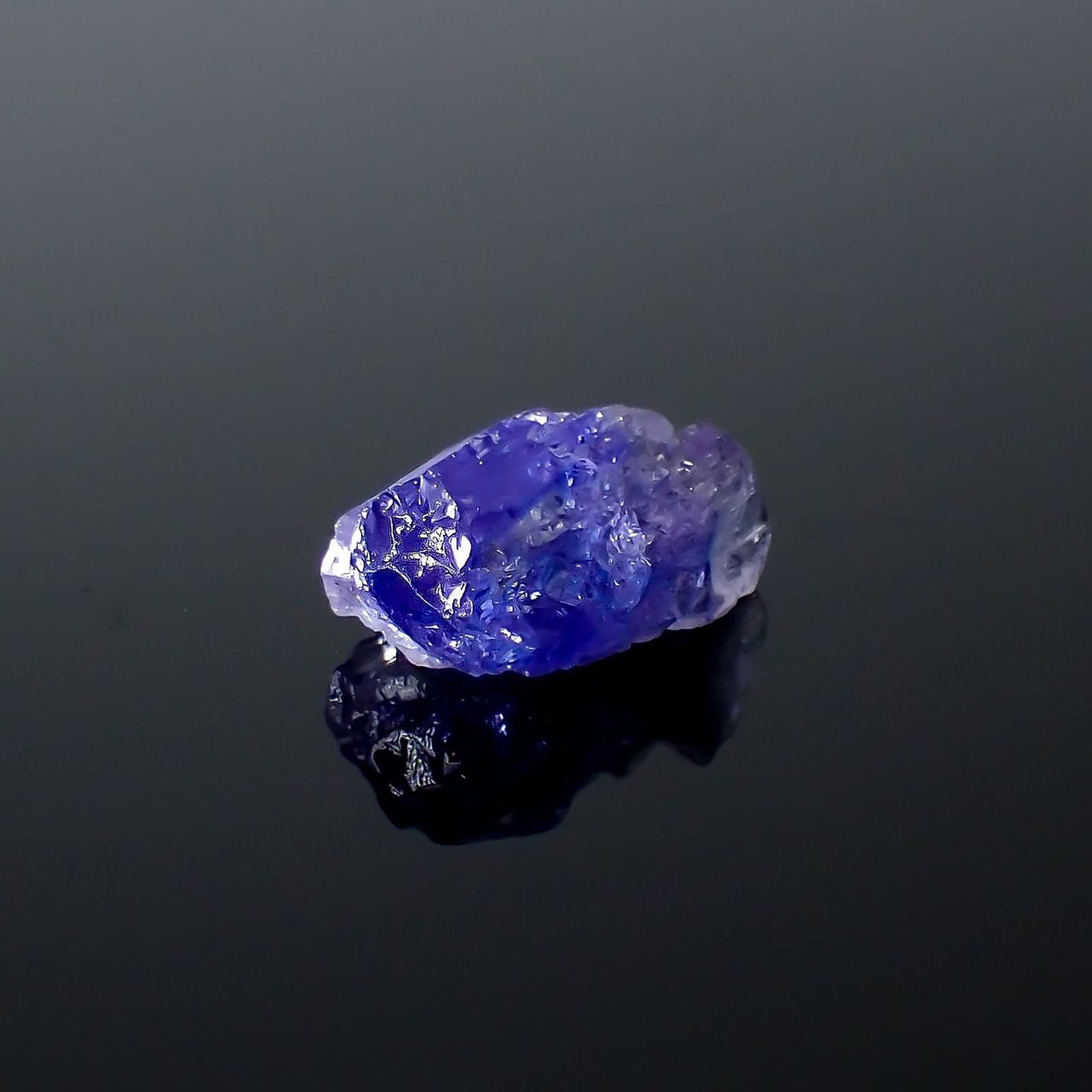 バイカラータンザナイト 原石 タンザニア産 3.31ct / 12.4x6.6mm前後 [260424988]