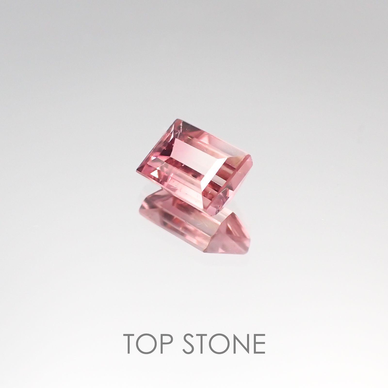 バイカラートルマリン(宝石名バイカラー・トルマリン) ブラジル産 1.02ct 識別済[20117508]6.6×4.7mm前後