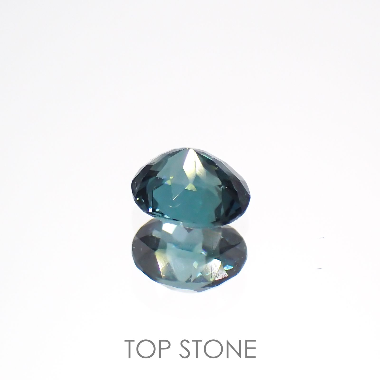 ブルートルマリン(宝石名トルマリン)アフガニスタン産 0.46ct 識別済[220115313]5.2x4.6mm前後