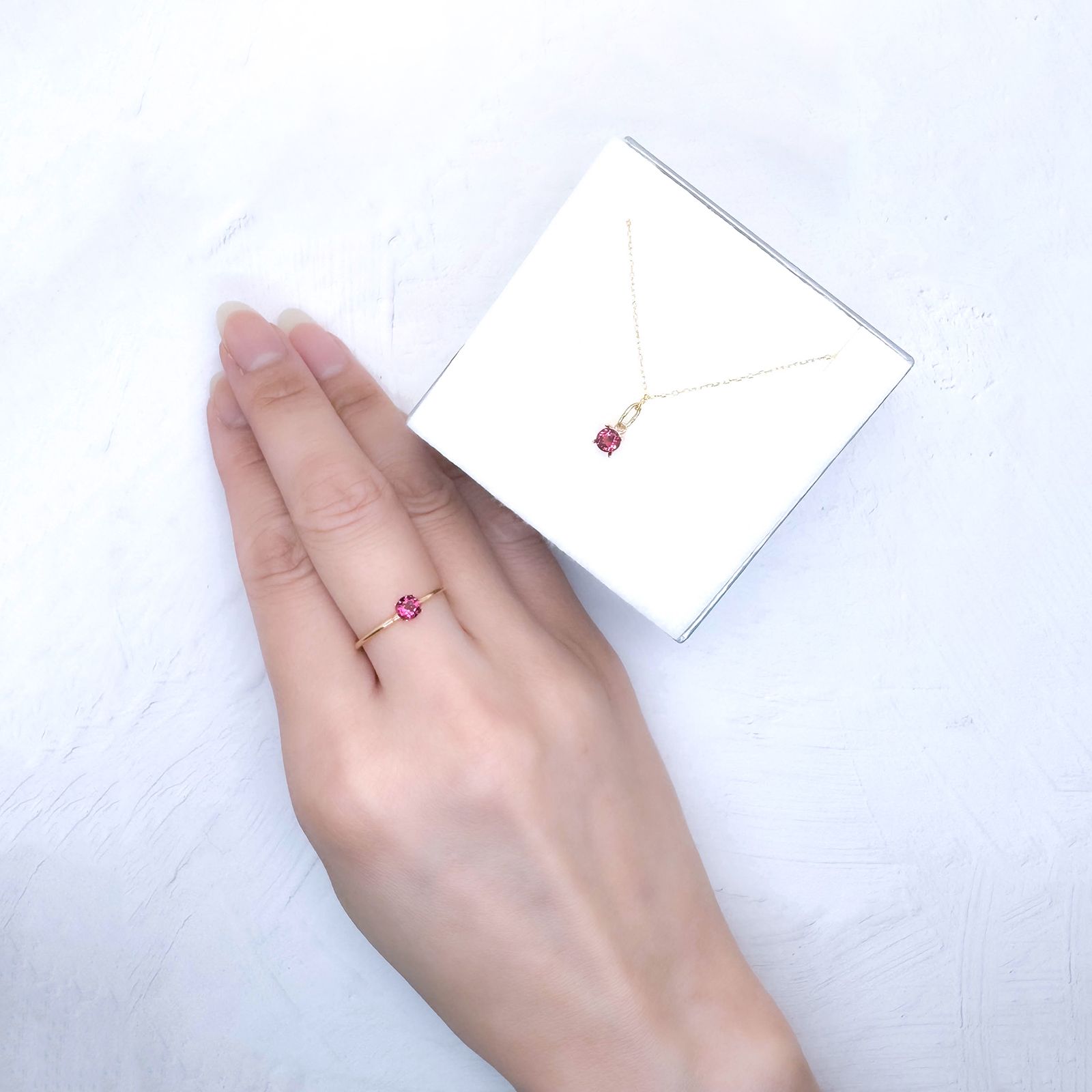 ◇ペアセット◇ルベライト ブラジル産 0.48ct(2pcs合計) / 3.8x3.9mm前後 [251031163]