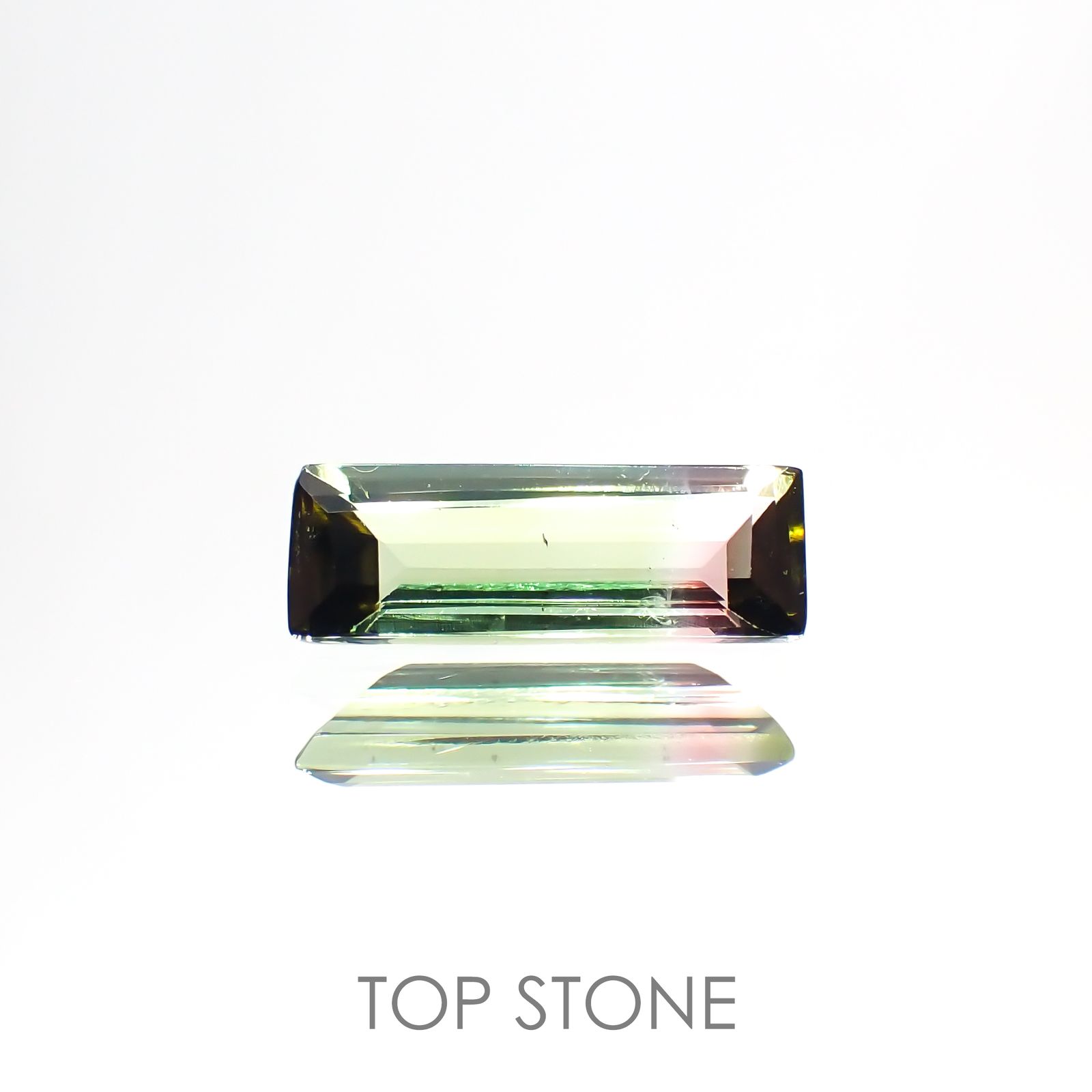 バイカラートルマリン(宝石名バイカラー・トルマリン) ブラジル産 0.60ct 識別済[211013627]9.1×3.2mm前後