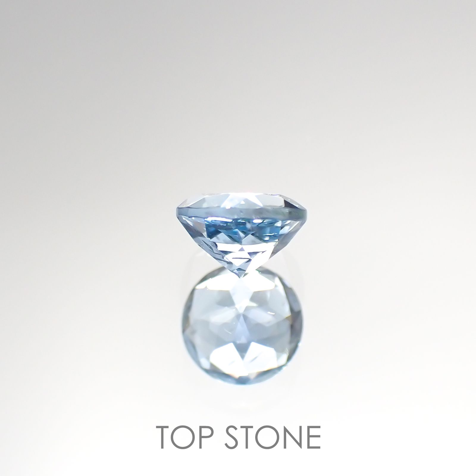 アクアマリン サンタマリアカラー(宝石名アクアマリン) モザンビーク産 0.46ct 識別済[210812595]4.9×4.9mm前後