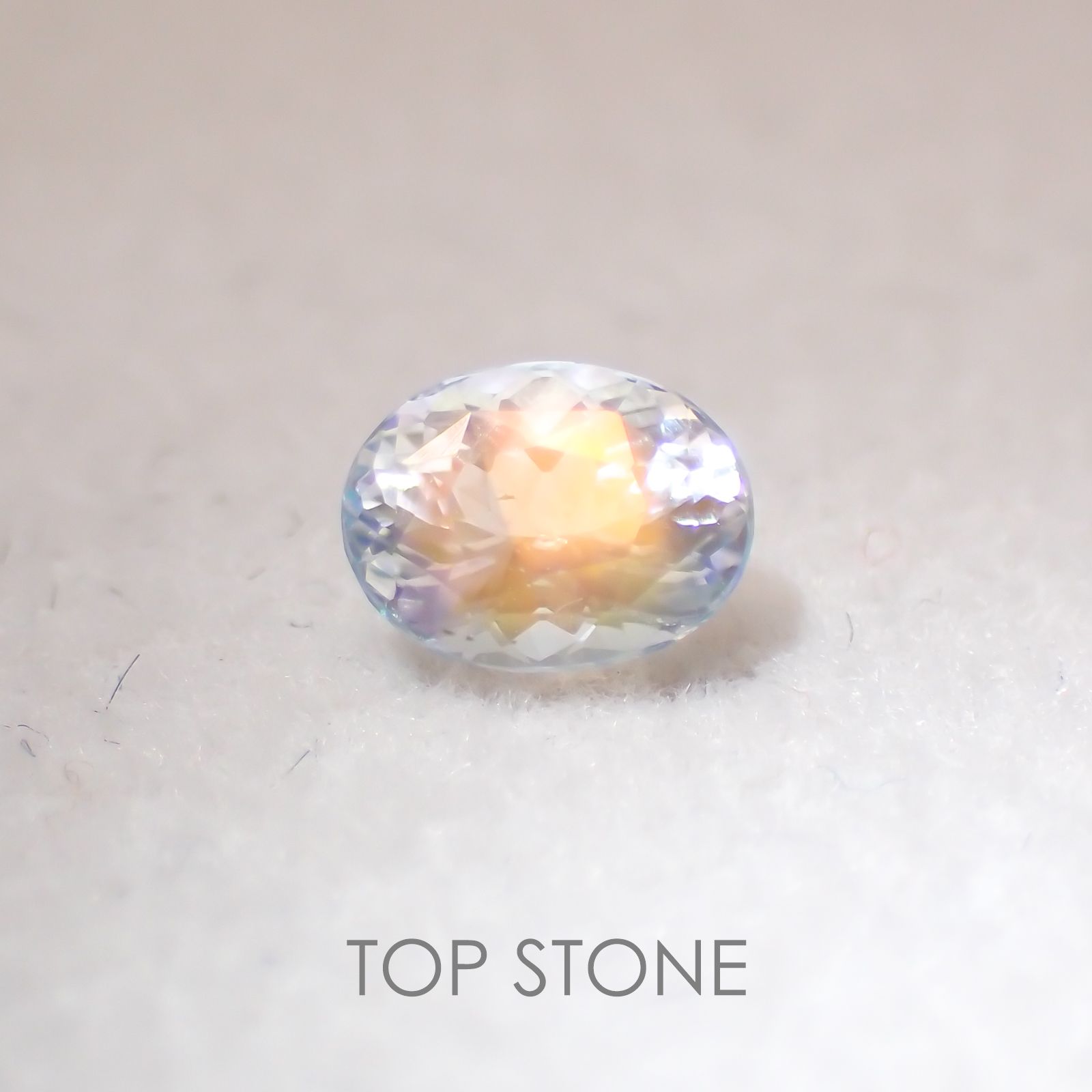 レインボームーンストーン(アンデシンラブラドライト) マダガスカル産 ルース 0.44ct[210310123]5.5×4.2mm前後