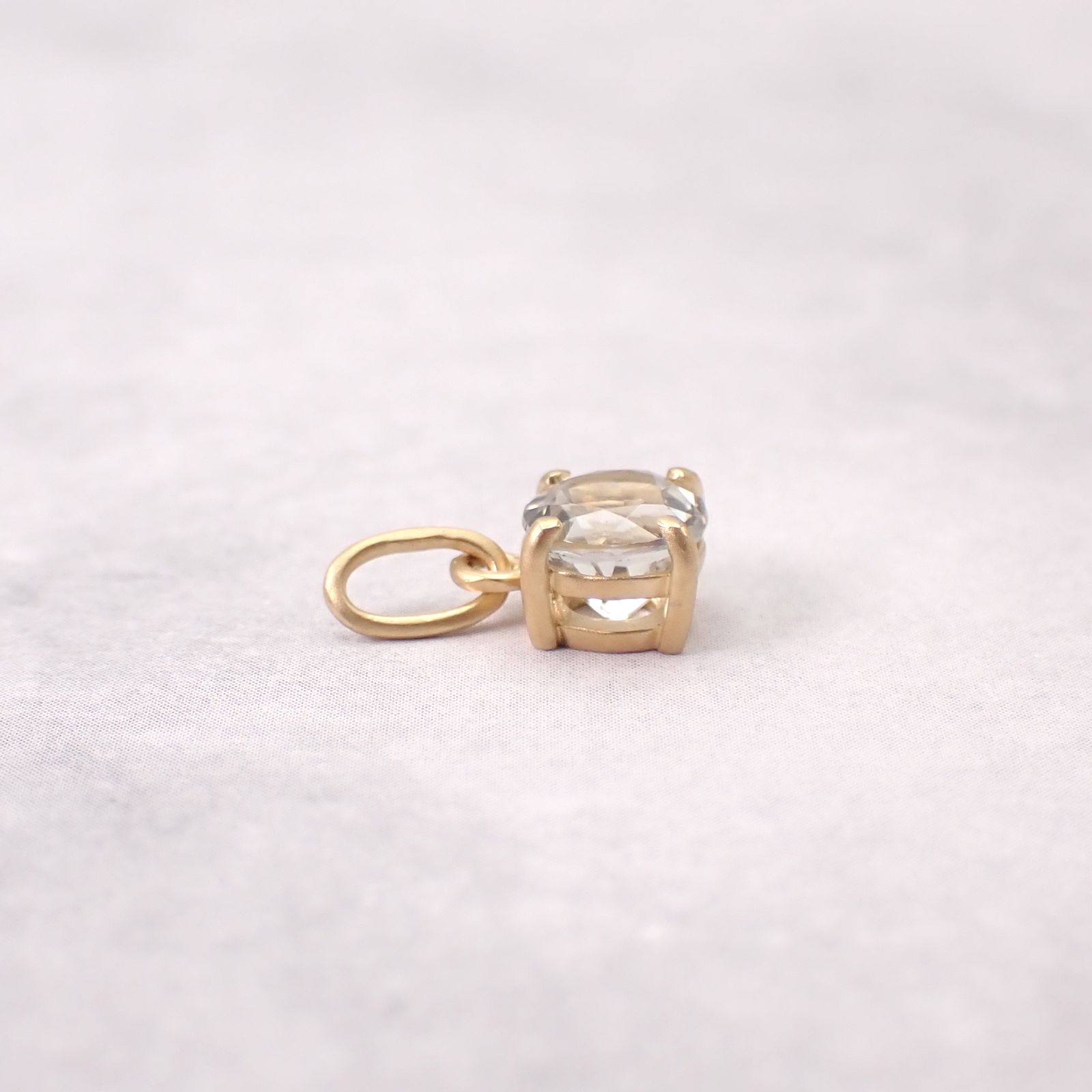 ペンダント空枠：石留め▶アクロアイト（お客様製作例）