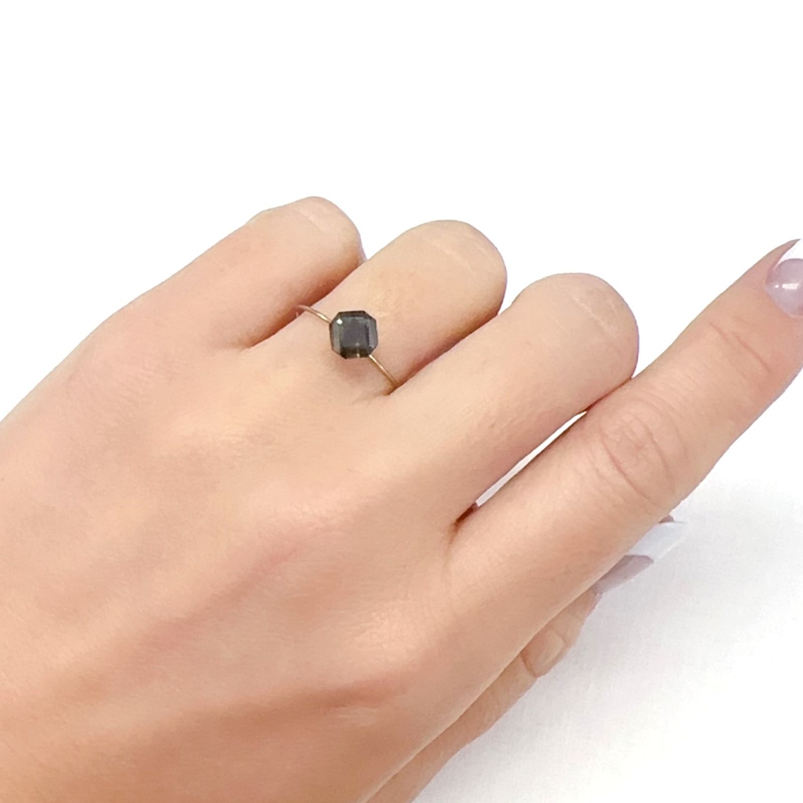 レインボースキャポライト ブラジル産 0.92ct[231225061]6.1x6mm前後