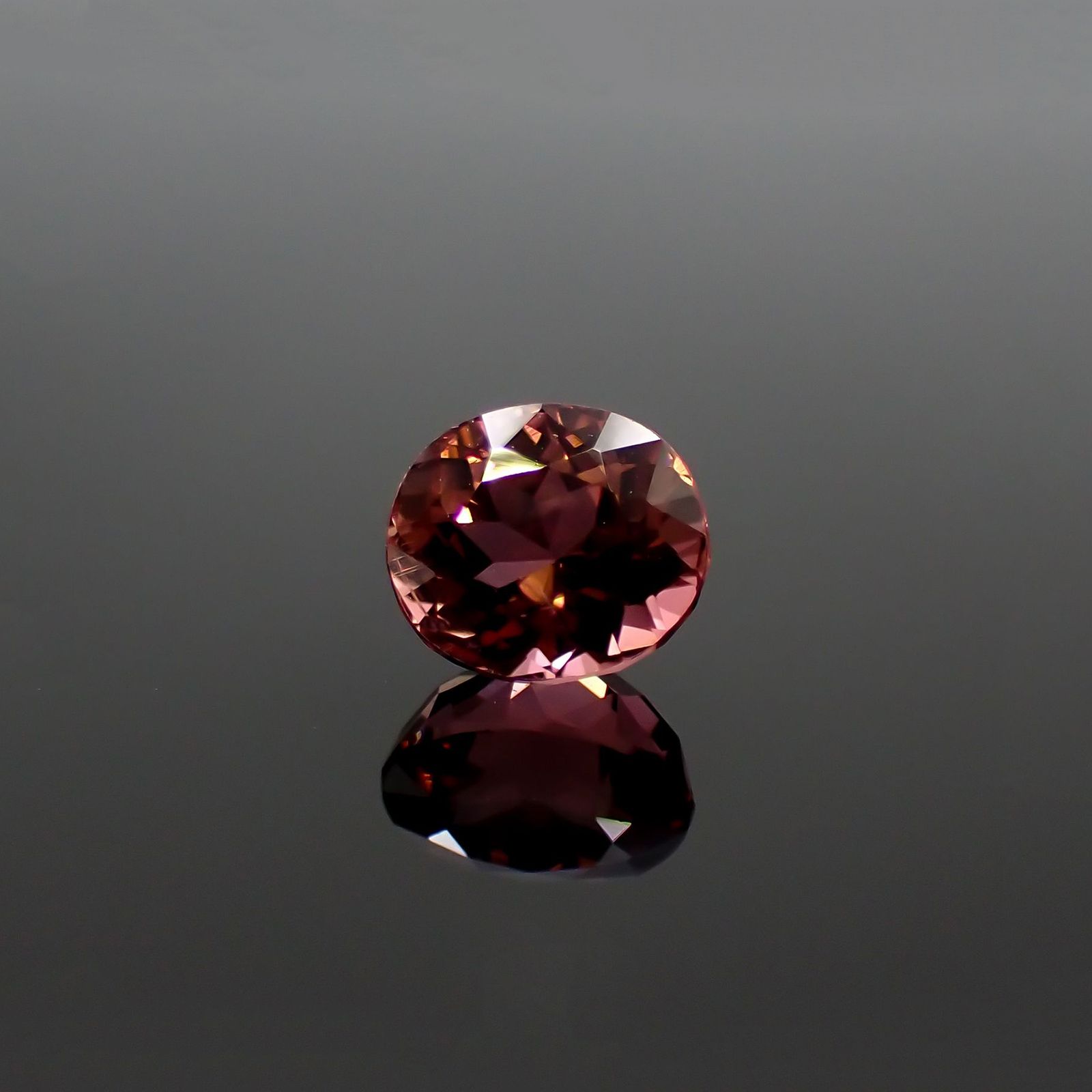 ローズピンクトルマリン(宝石名ピンク・トルマリン)ブラジル/アフリカ産 1.43ct 識別済[220114870]6.8x6.1mm前後