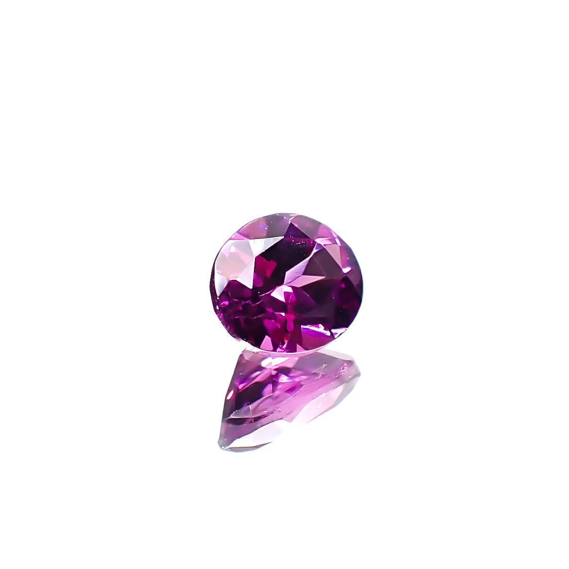 グレープガーネット ブラジル産 0.47ct [241229638]5.1x4.1mm前後