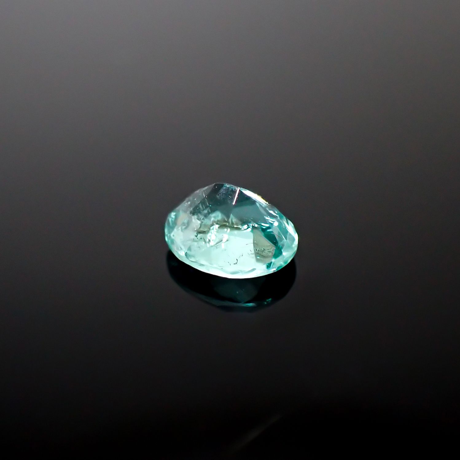 パライバトルマリン ブラジル・キントス鉱山産 0.36ct [241229539]4.9x4.1mm前後