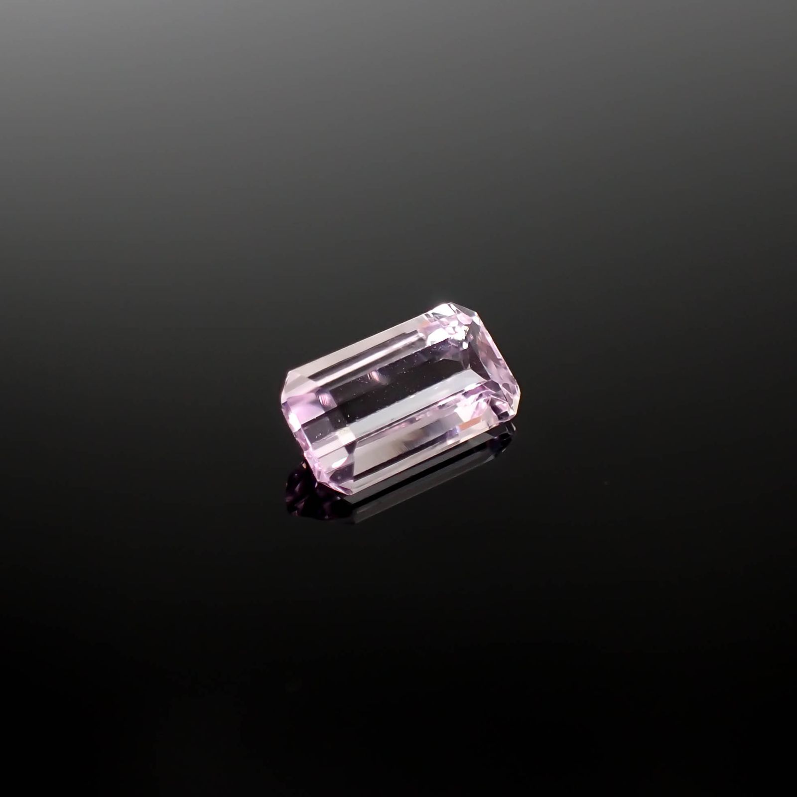 クンツァイト アフガニスタン産 2.78ct[231225138]11.2x6.4mm前後