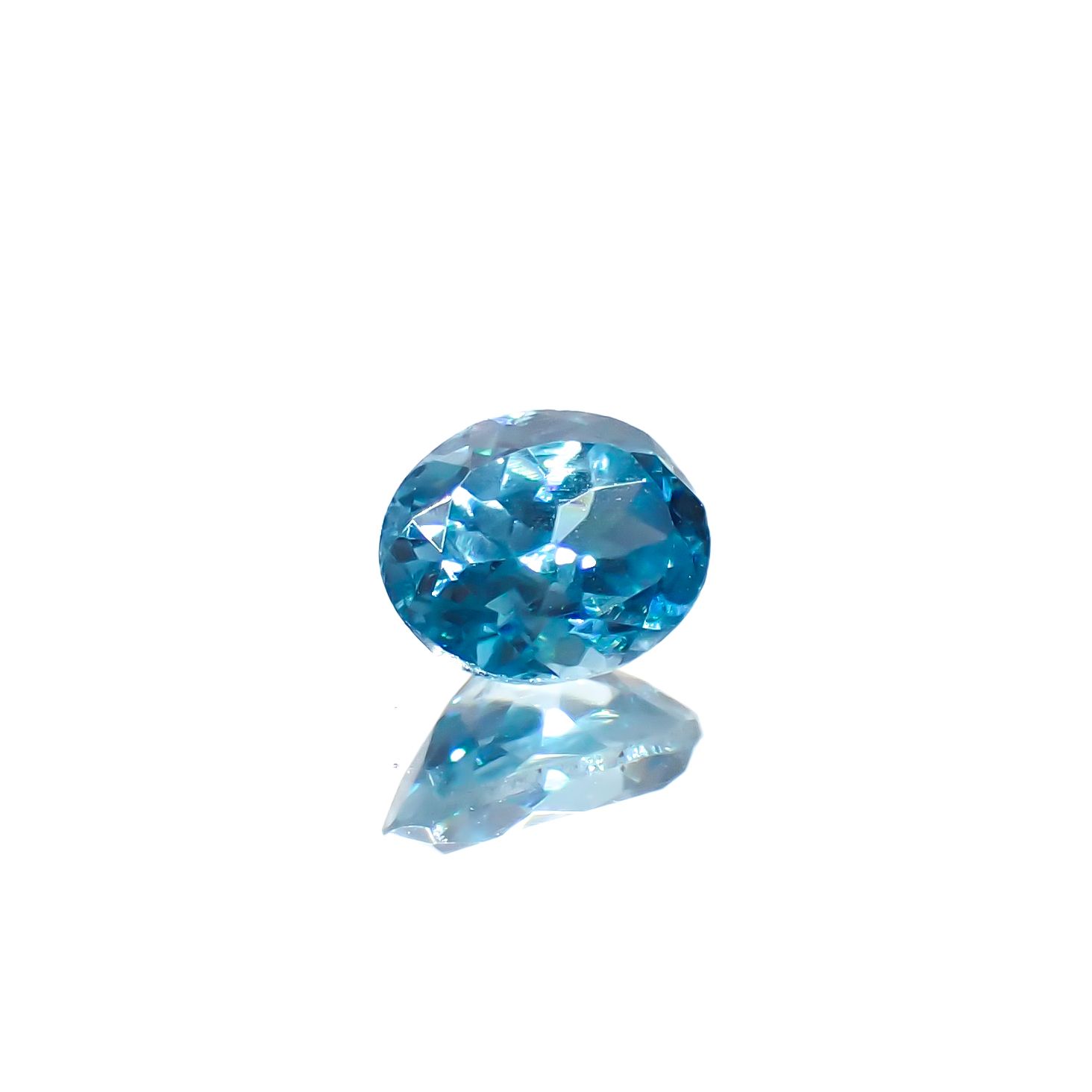ブルージルコン カンボジア産 0.51ct[240728508]5x4mm前後