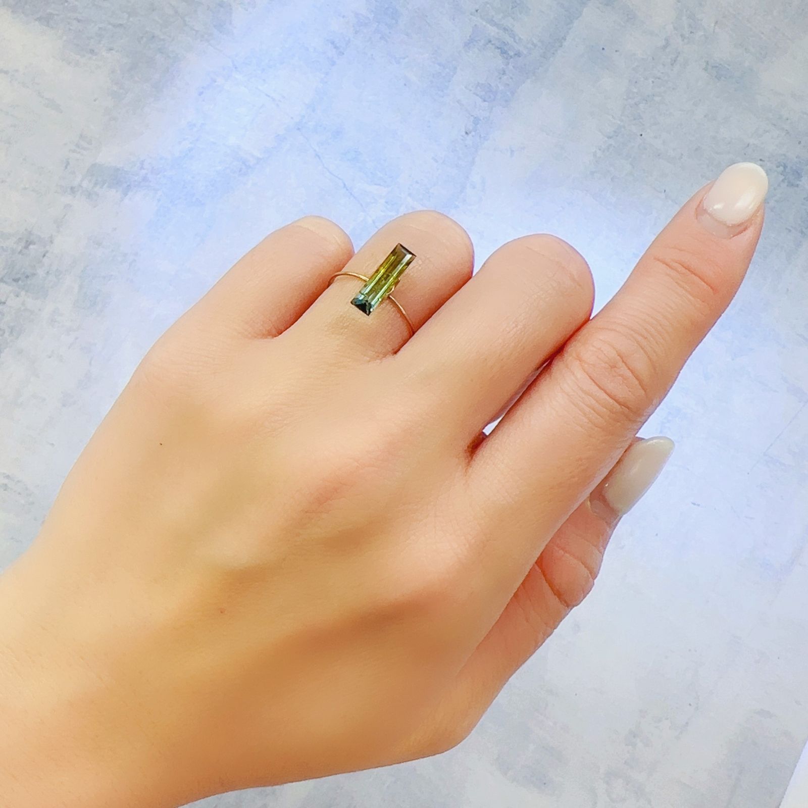 バイカラートルマリン コンゴ民主共和国産 1.33ct[230220534]13.2x3.5mm前後