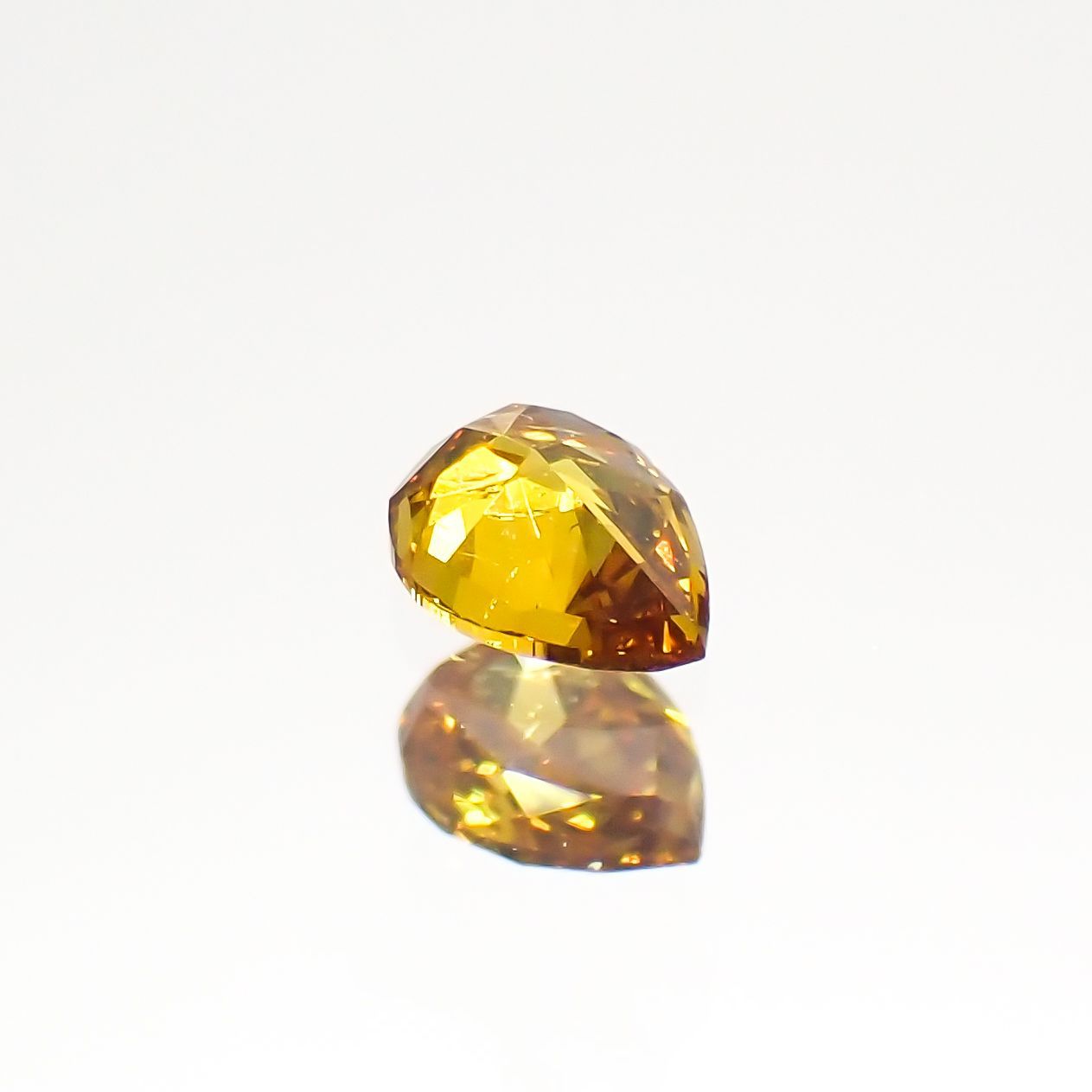 オレンジダイヤモンド SI-2 / FANCY DEEP YELLOW ORANGE(宝石名ダイアモンド) 0.084ct ソ付(CGL)[220115148]3.16x2.42mm前後