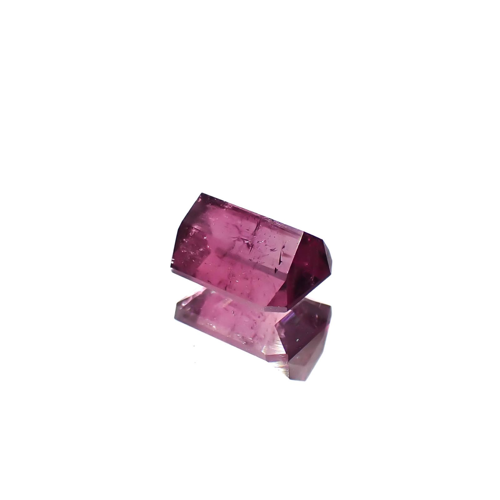 パープルトルマリン アフガニスタン産 1.60ct / 7.5x5.5mm前後 [251131313]