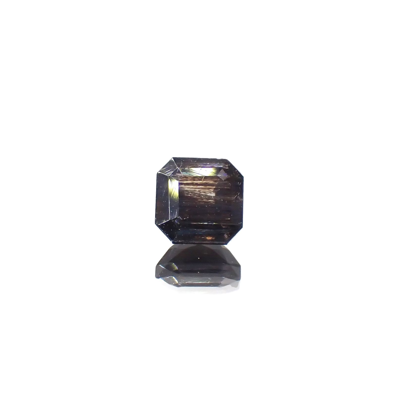 レインボースキャポライト ブラジル産 0.66ct[240326869]5x5mm前後