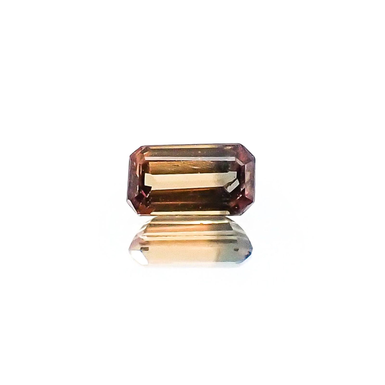 バイカラーサファイア(宝石名バイカラー・サファイア)タンザニア・ソンゲア鉱山産 識別済 0.17ct / 4x2.3mm前後 [220717150]