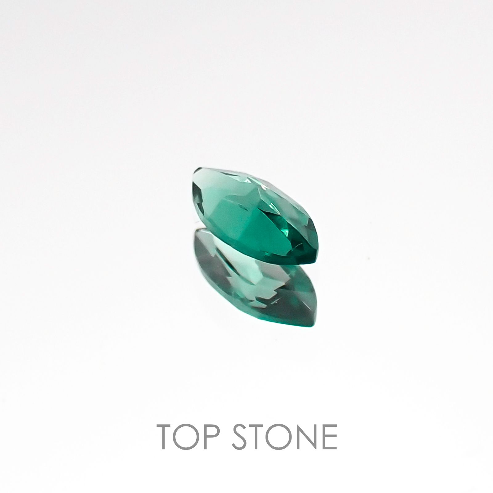 カラーチェンジガーネット(アレキタイプ) マダガスカル・ベキリー産 ルース 0.089ct[20106592]4.1×2.1mm前後