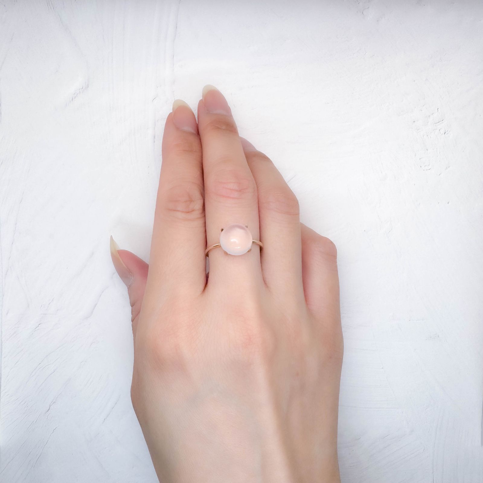 スターローズクォーツ マダガスカル産 3.73ct / 10.1x10.1mm前後 [250730824]