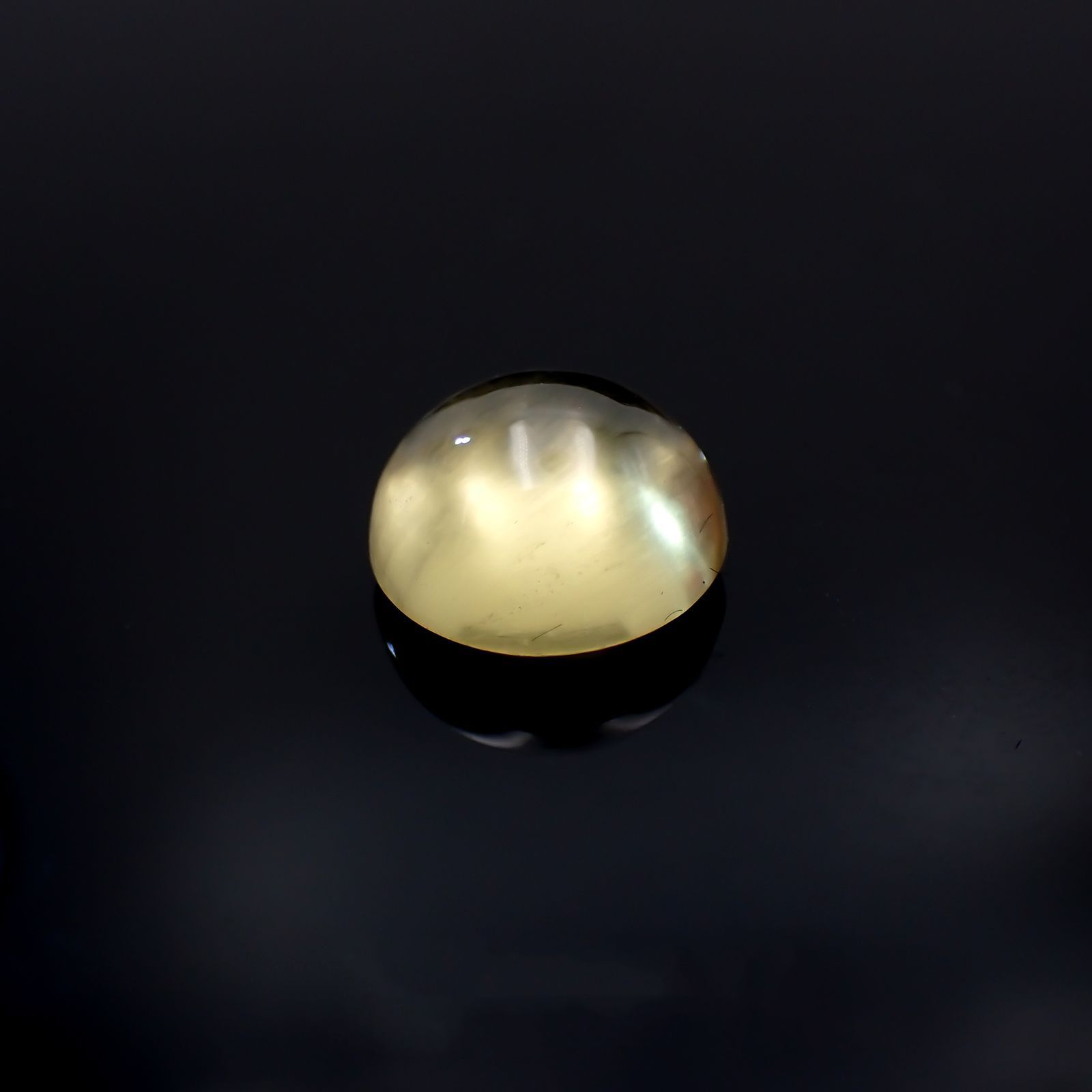 イエローベリルキャッツアイ(宝石名イエロー・ベリル キャッツアイ)ブラジル産 2.74ct 識別済[220917881]9x8.9mm前後