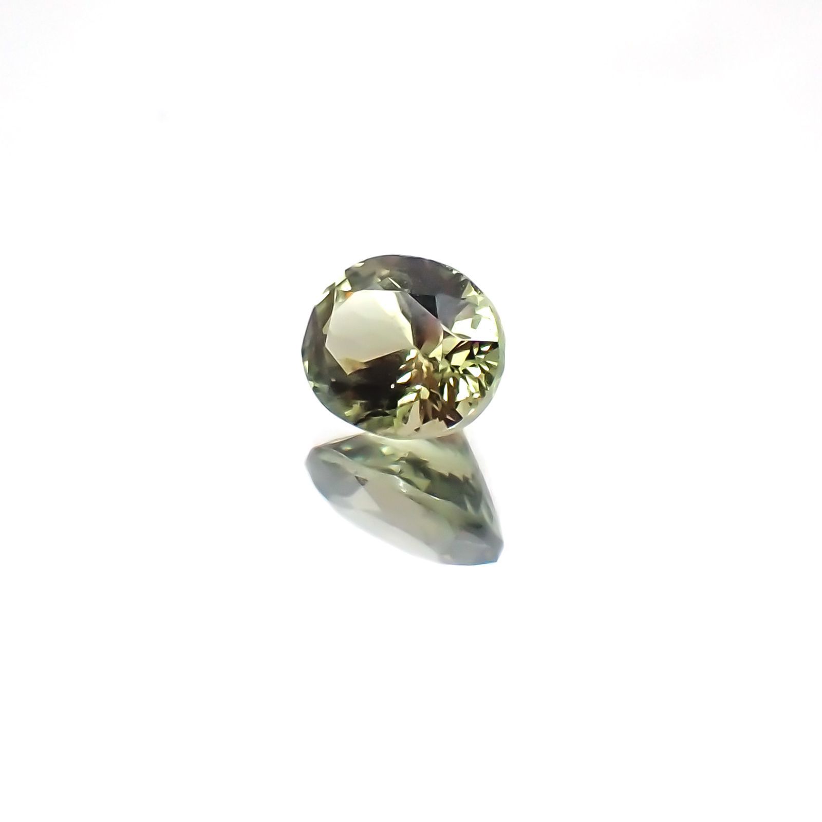イエローグリーンサファイア 非加熱(宝石名サファイア)タンザニア産 0.49ct 識別済[231124230]5.1x4mm前後