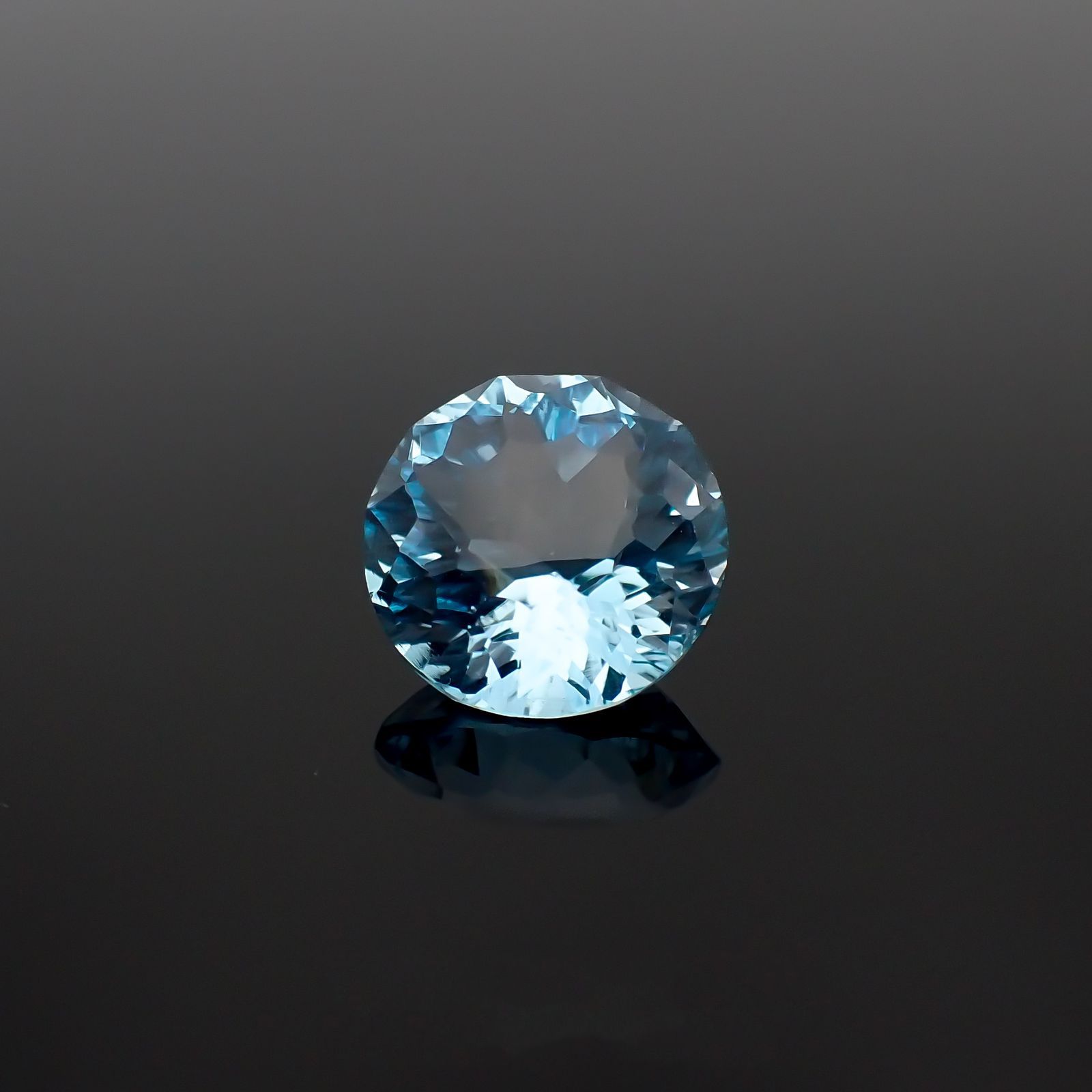 ◇カスタムカット◇ブルートパーズ ブラジル産 4.13ct[221219327]10x10mm前後