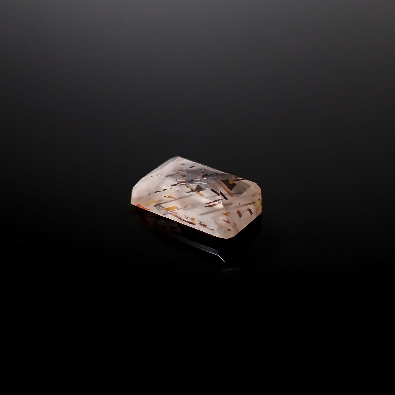 レインボーラティスサンストーン オーストラリア産 0.67ct [250229856]6.9x4.2mm前後