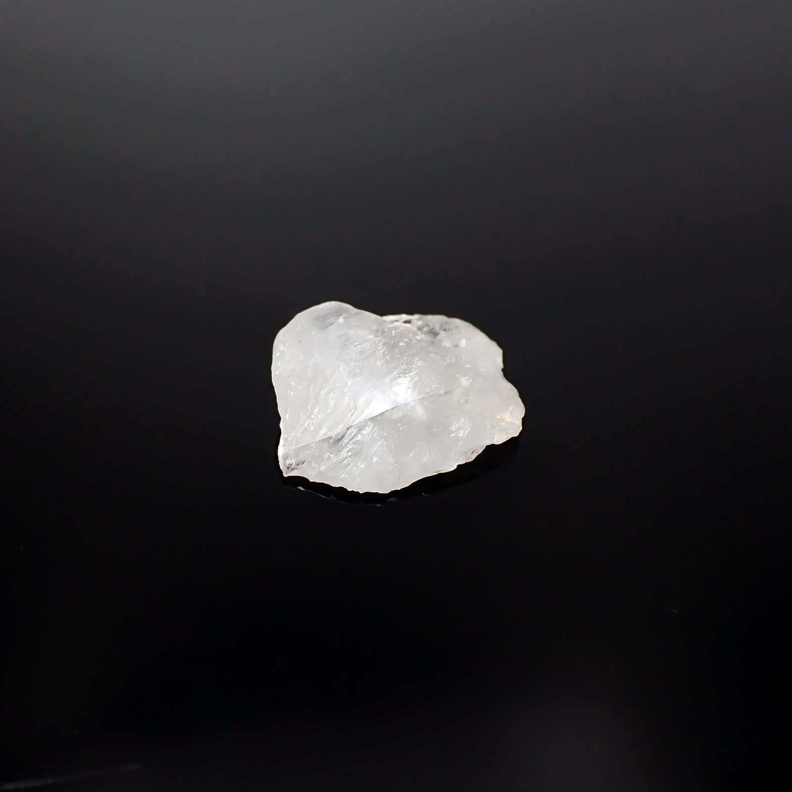 フェナカイト 原石 ロシア産 3.38ct[231225161]11.7x10.8mm前後