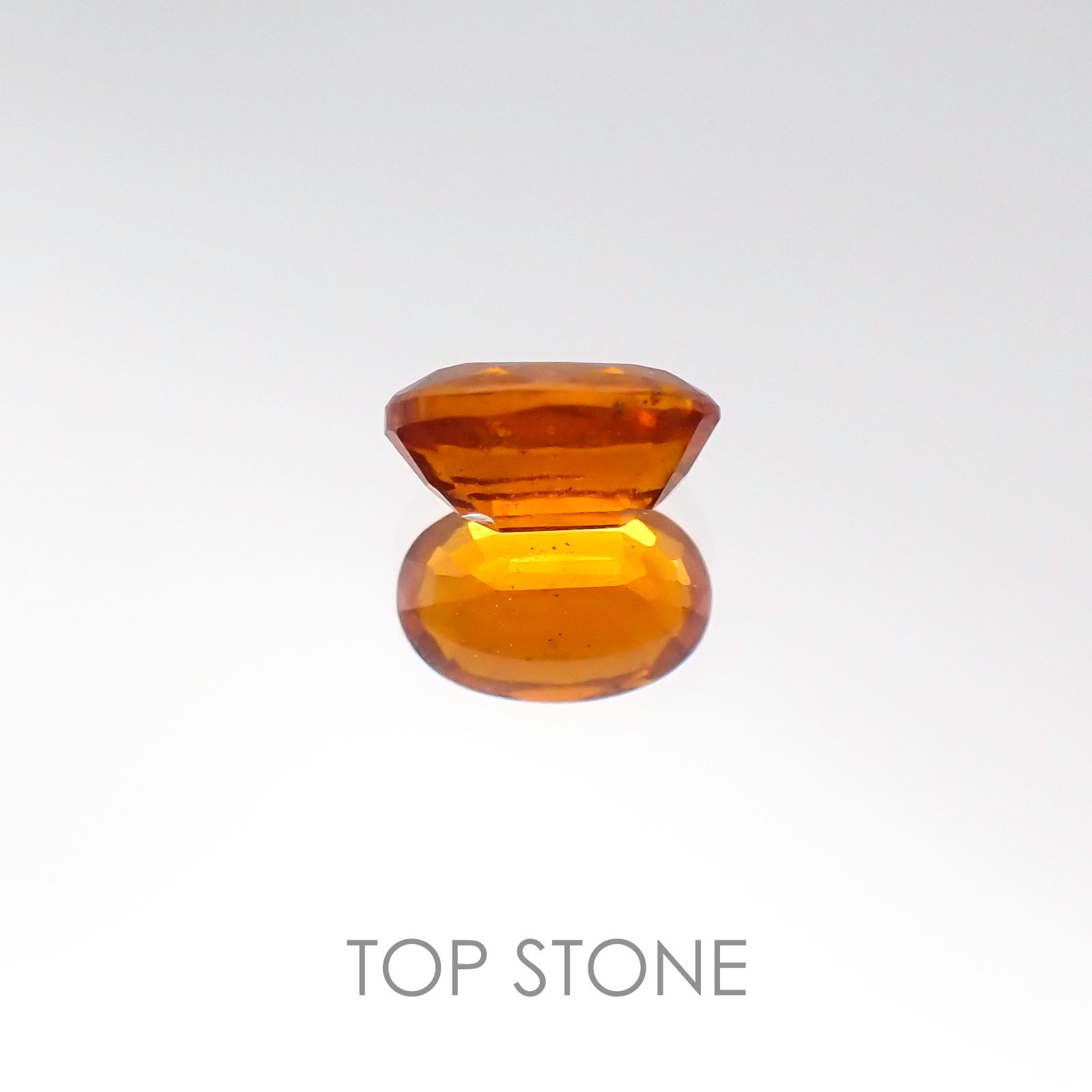 オレンジカイヤナイト タンザニア産 ルース 0.68ct[20096001]6.3×4.1mm前後