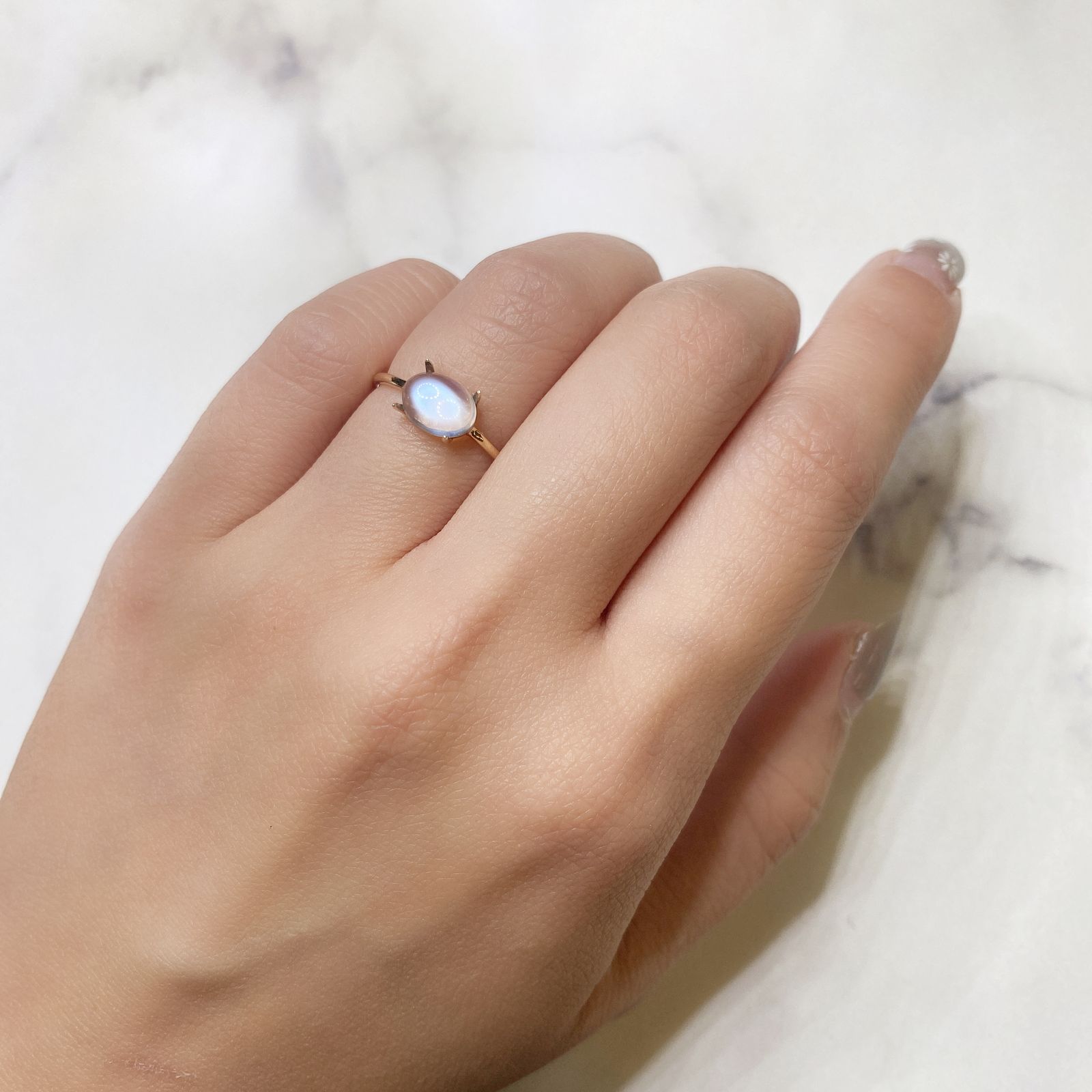 ムーンストーン(宝石名ムーンストーン) インド/スリランカ産 1.05ct 識別済[210812755]7.8×5.9mm前後